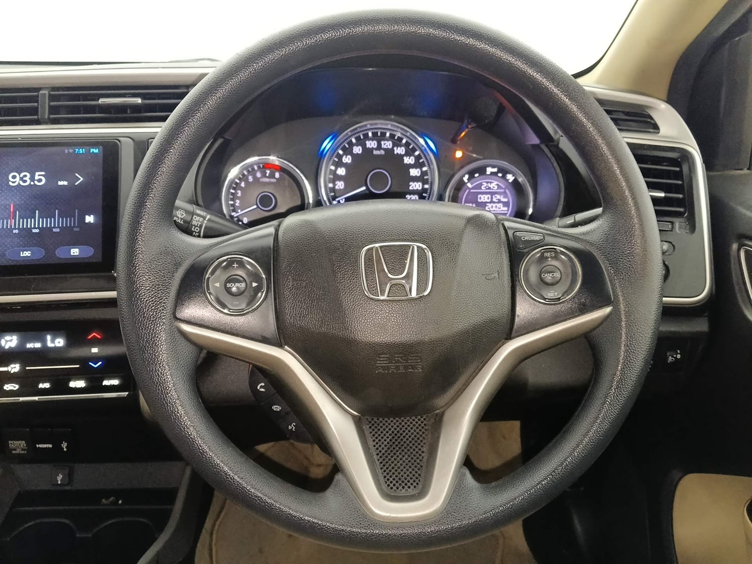 Used 2018 Honda City V Petrol Petrol Manual interior STEERING VIEW