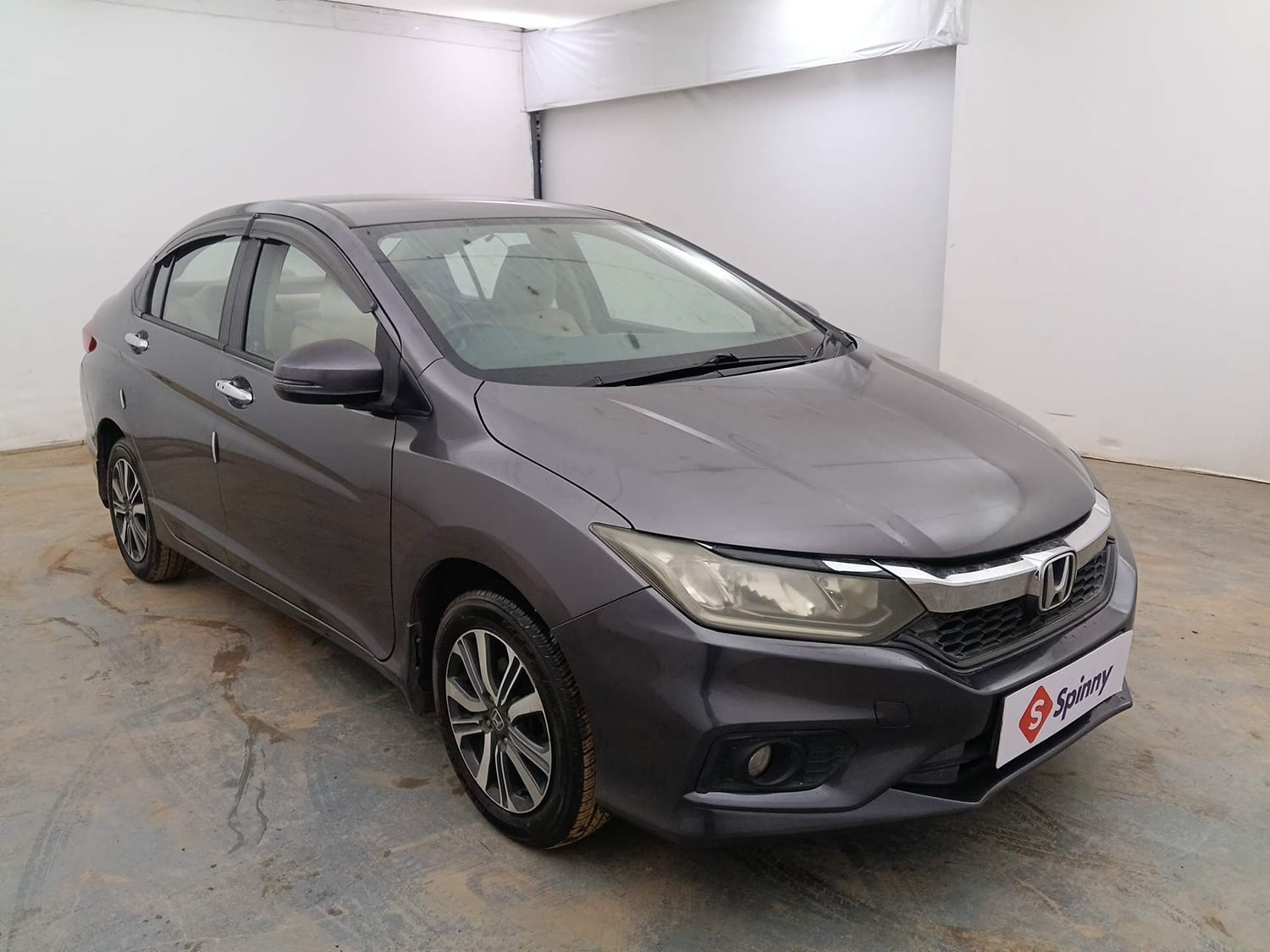 Used 2018 Honda City V Petrol Petrol Manual exterior RIGHT FRONT CORNER VIEW