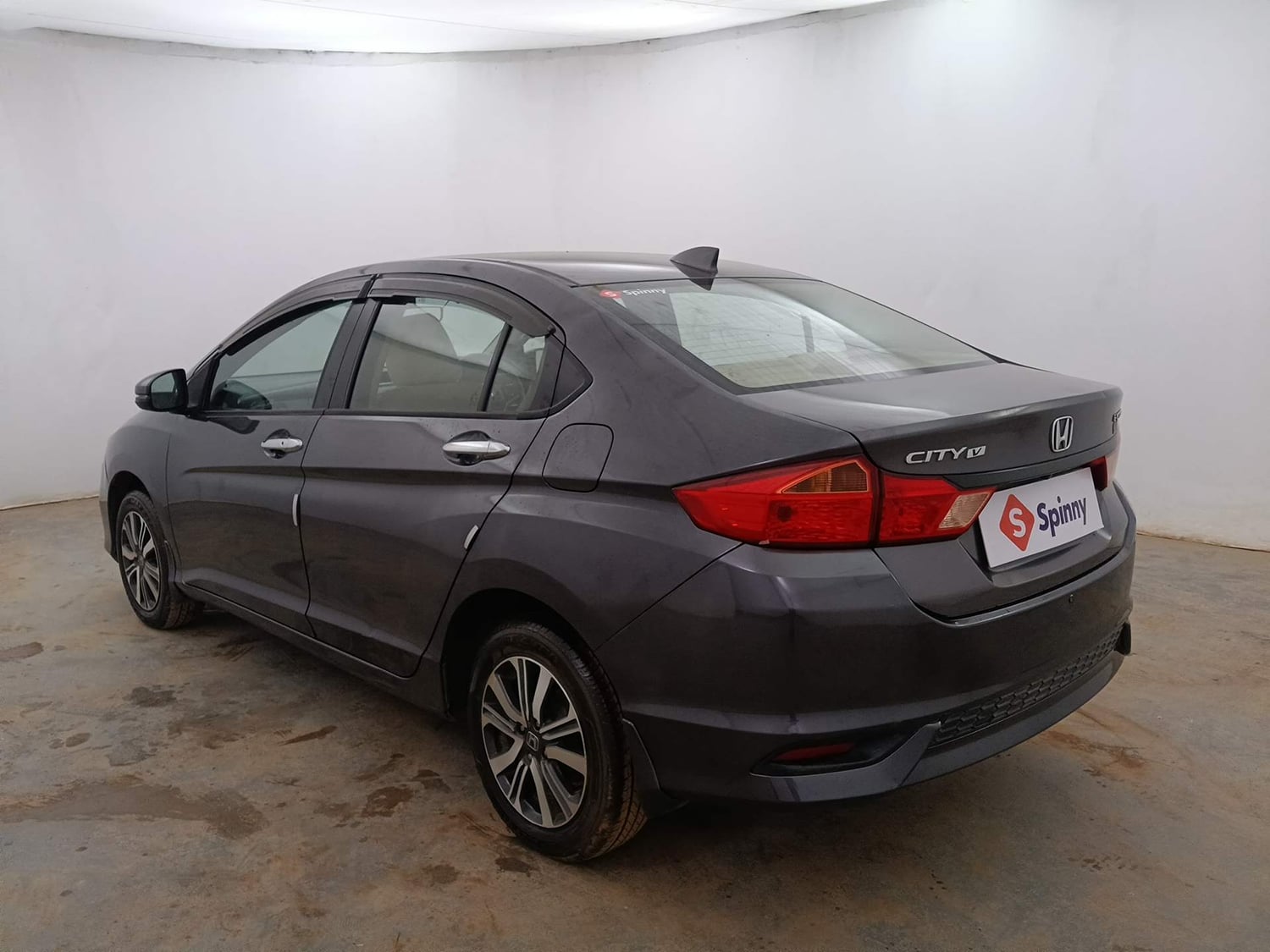 Used 2018 Honda City V Petrol Petrol Manual exterior LEFT REAR CORNER VIEW