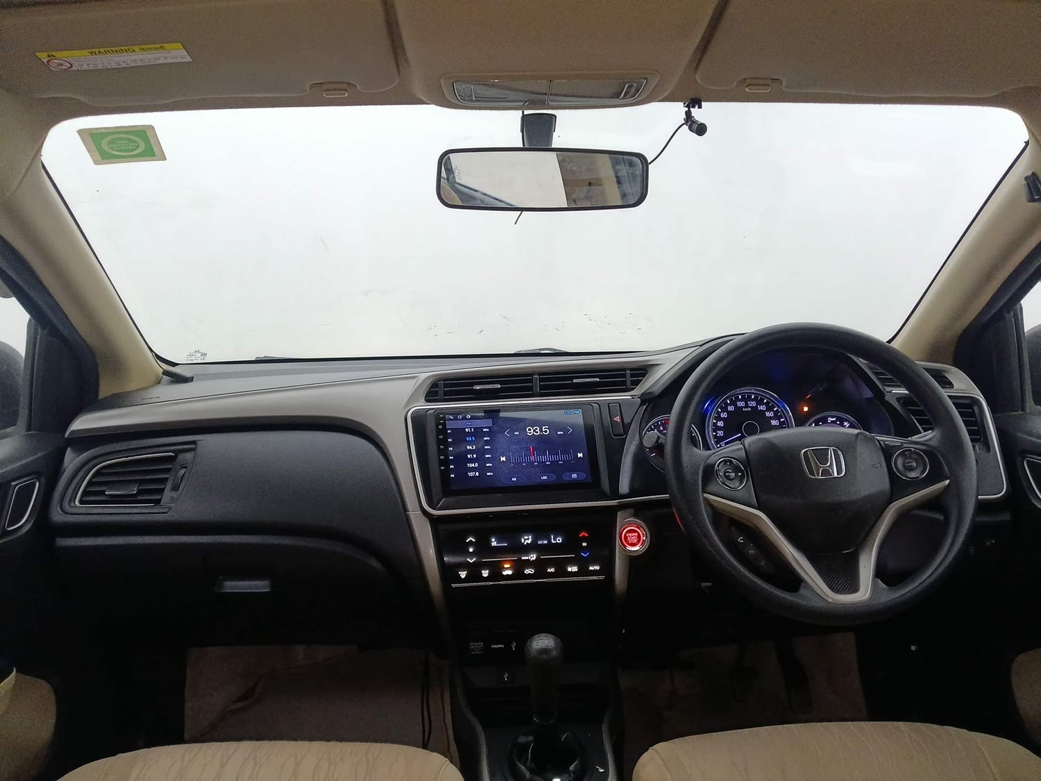 Used 2018 Honda City V Petrol Petrol Manual interior DASHBOARD VIEW