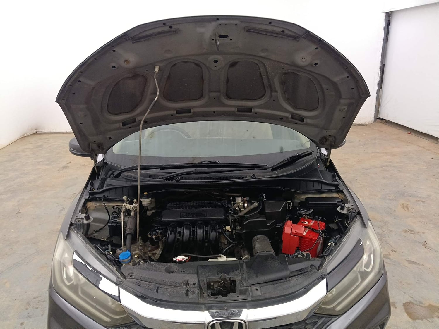 Used 2018 Honda City V Petrol Petrol Manual engine ENGINE & BONNET OPEN FRONT VIEW