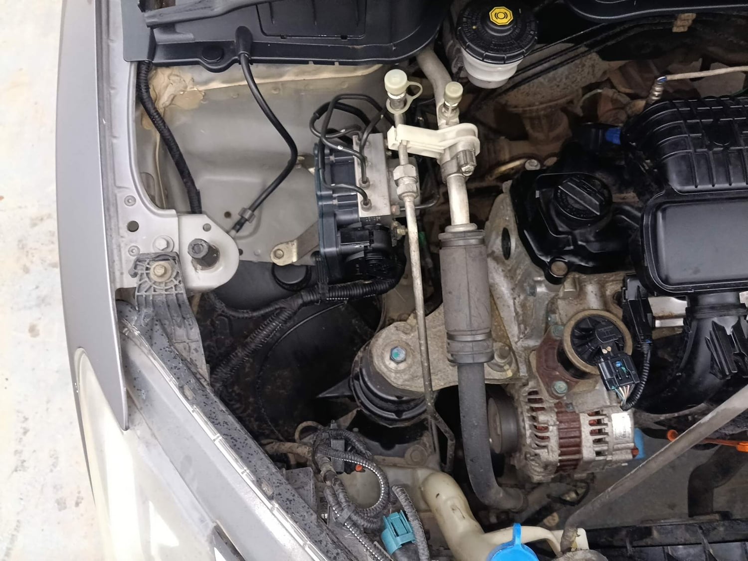 Used 2018 Honda City V Petrol Petrol Manual engine ENGINE RIGHT SIDE VIEW