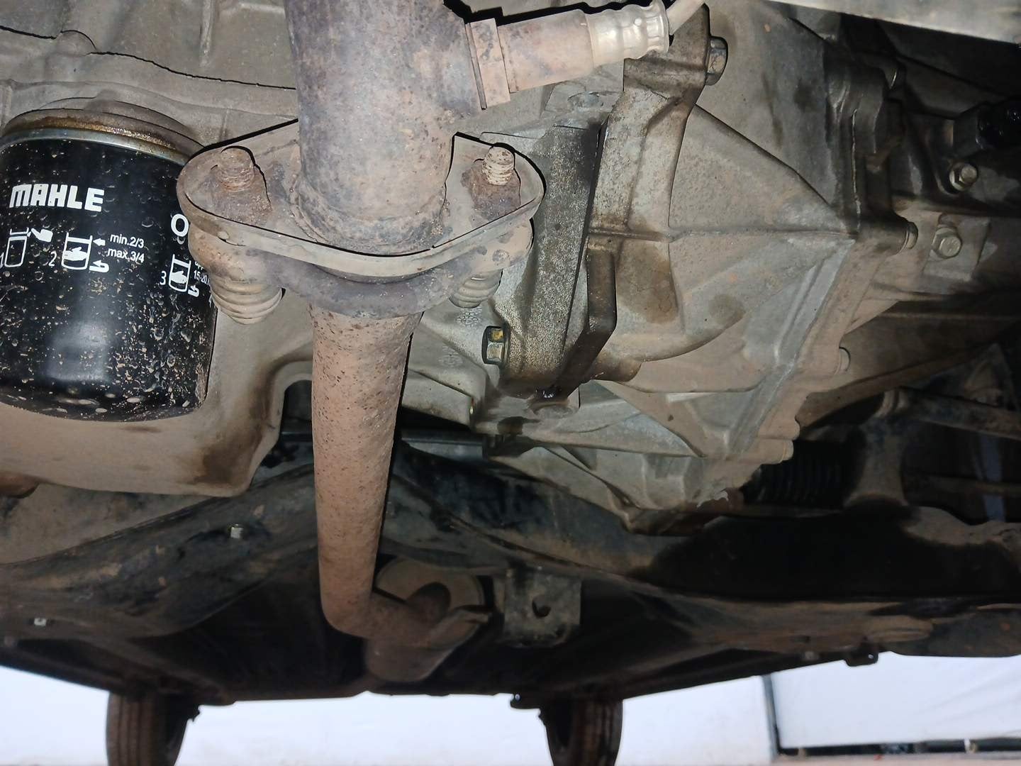 Used 2017 Maruti Suzuki Celerio ZXi AMT Petrol Automatic extra FRONT LEFT UNDERBODY VIEW