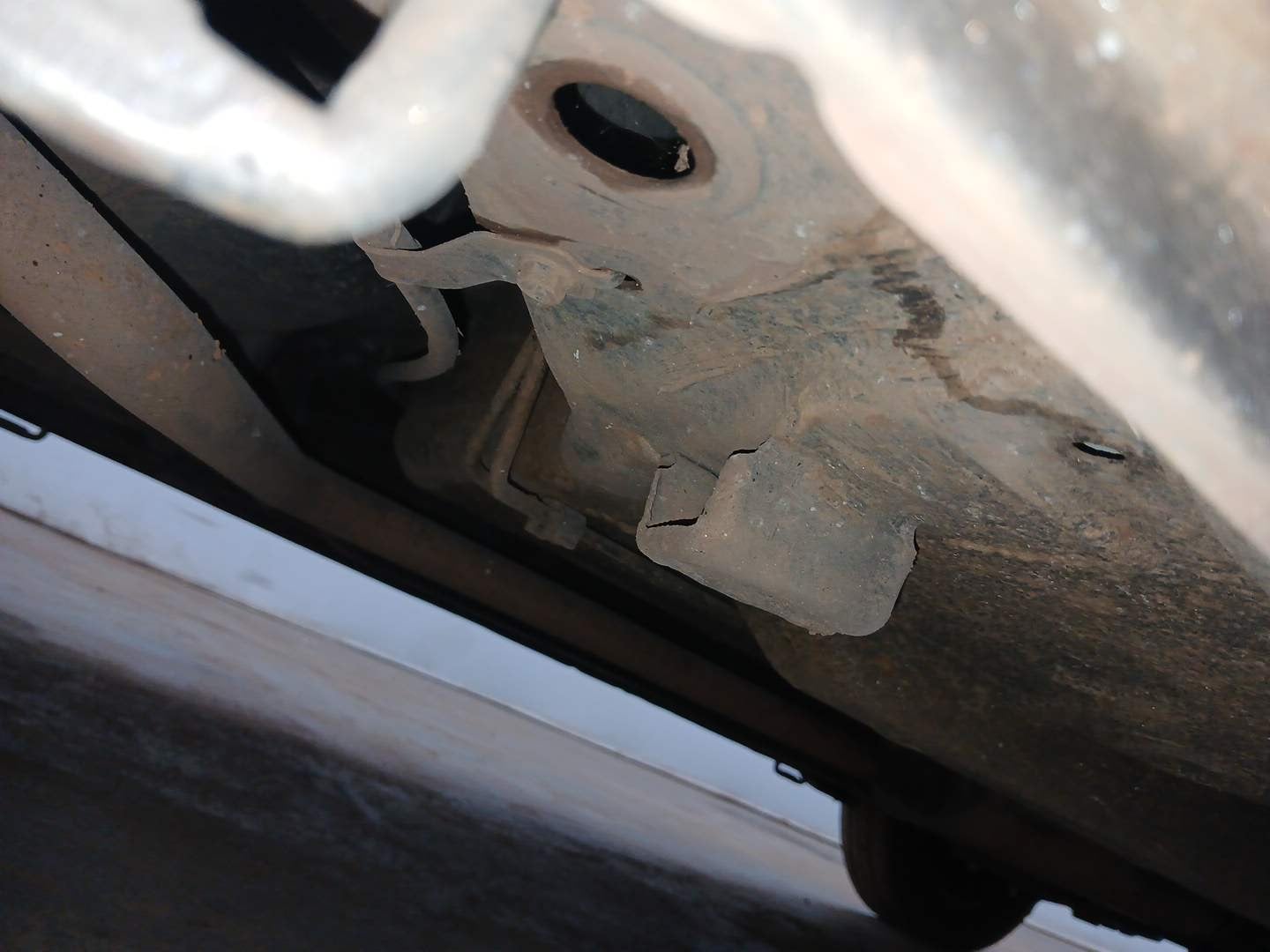 Used 2017 Maruti Suzuki Celerio ZXi AMT Petrol Automatic extra REAR RIGHT UNDERBODY VIEW