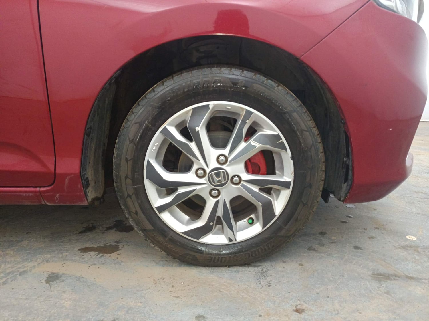 Used 2019 Honda Amaze 1.2 VX MT Petrol Petrol Manual tyres RIGHT FRONT TYRE RIM VIEW