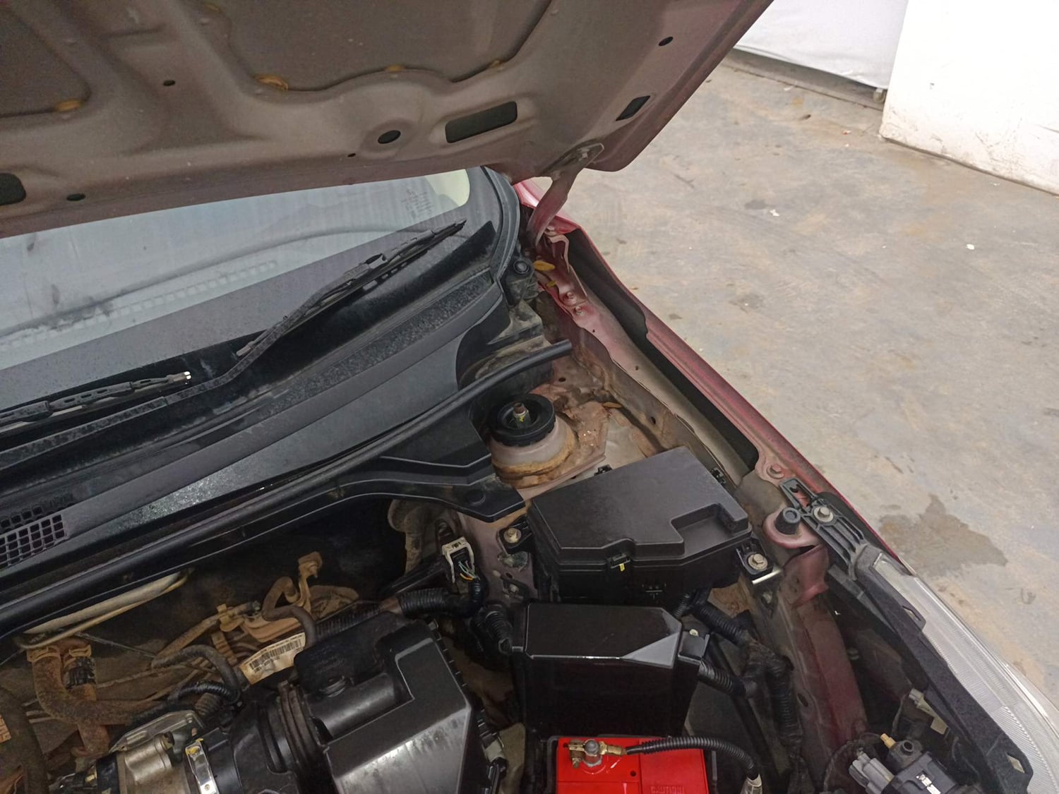 Used 2019 Honda Amaze 1.2 VX MT Petrol Petrol Manual engine ENGINE LEFT SIDE HINGE & APRON VIEW