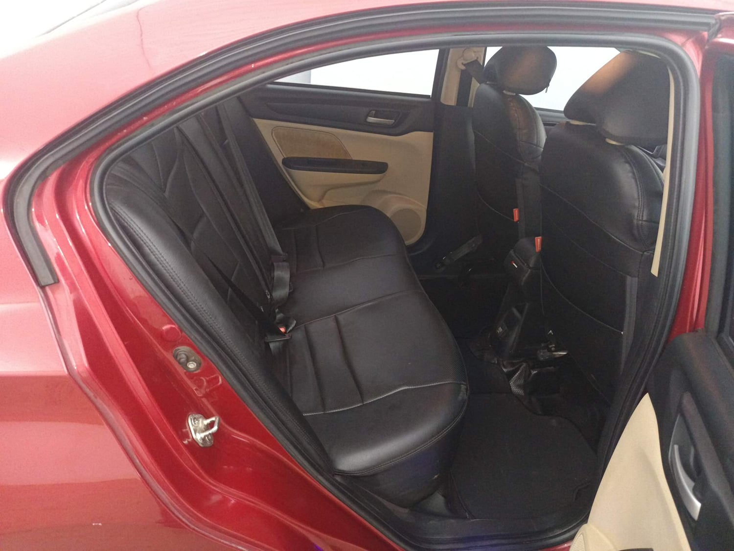 Used 2019 Honda Amaze 1.2 VX MT Petrol Petrol Manual interior RIGHT SIDE REAR DOOR CABIN VIEW