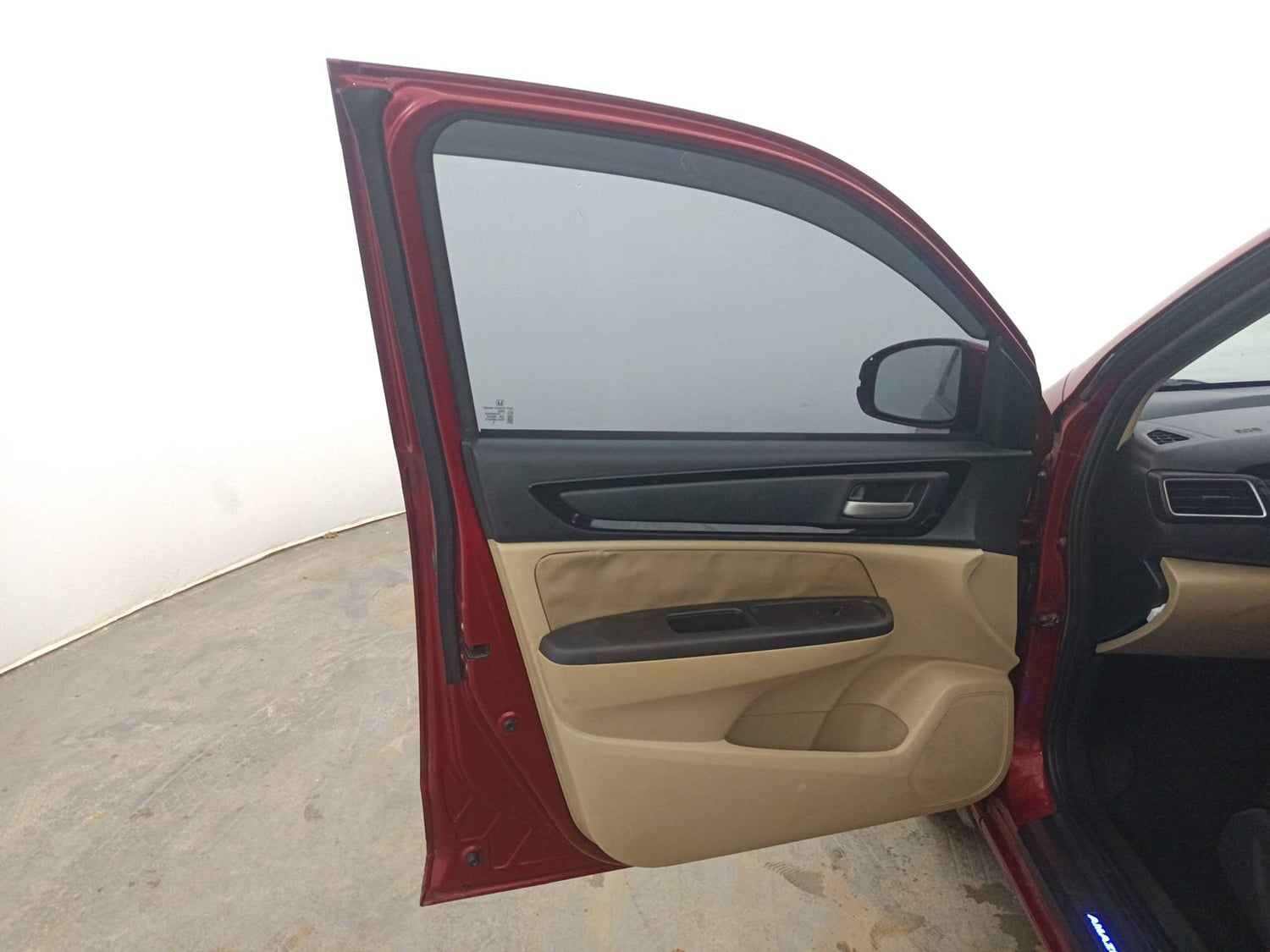 Used 2019 Honda Amaze 1.2 VX MT Petrol Petrol Manual interior LEFT FRONT DOOR OPEN VIEW