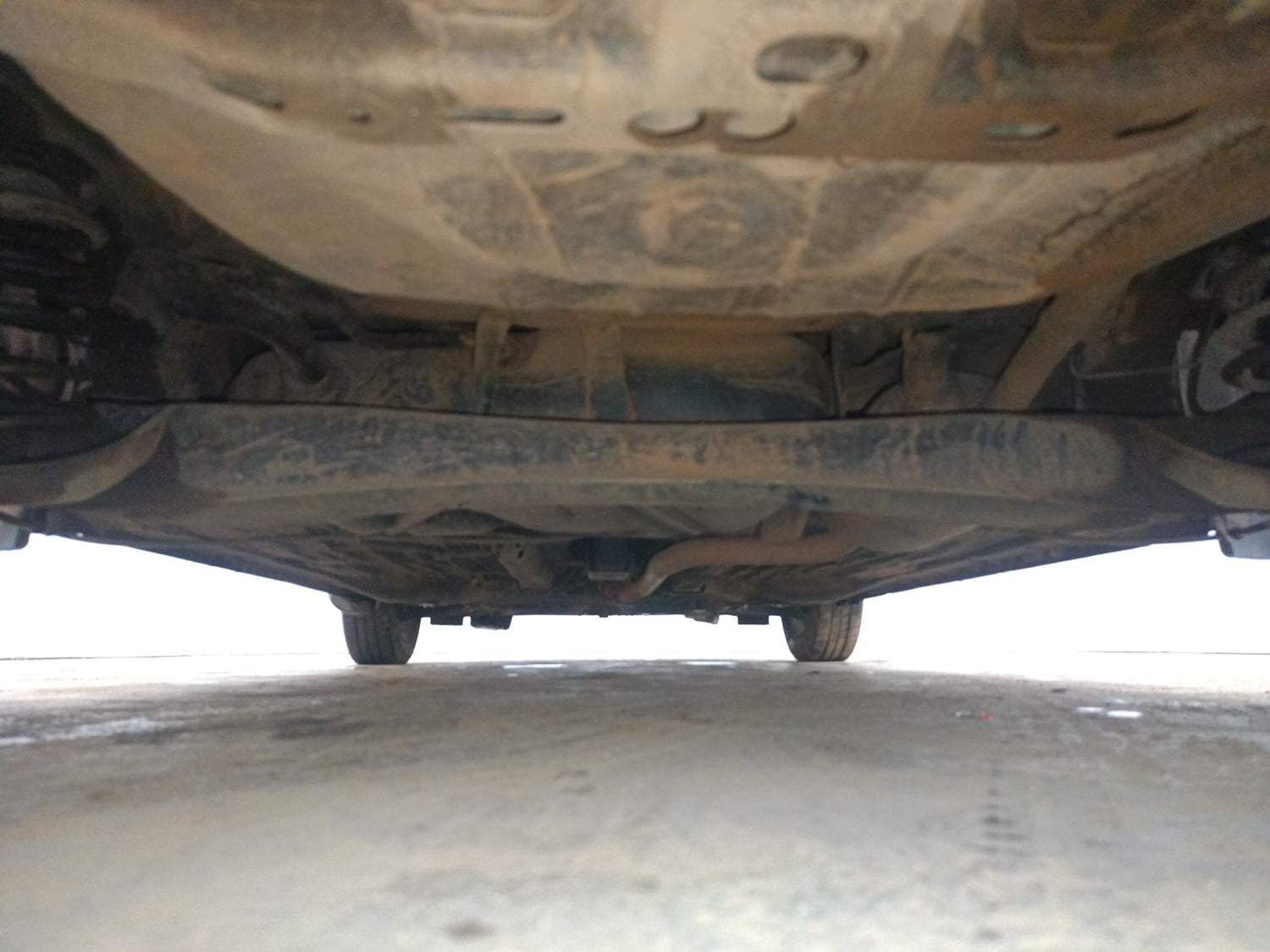 Used 2019 Honda Amaze 1.2 VX MT Petrol Petrol Manual extra REAR UNDERBODY VIEW (TAKEN FROM REAR)