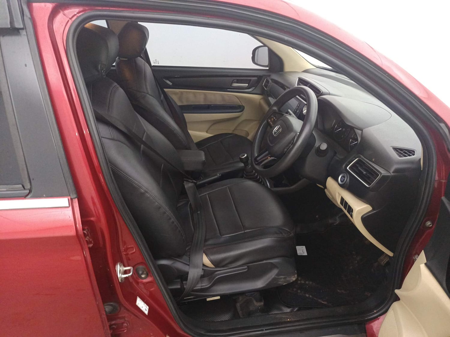 Used 2019 Honda Amaze 1.2 VX MT Petrol Petrol Manual interior RIGHT SIDE FRONT DOOR CABIN VIEW