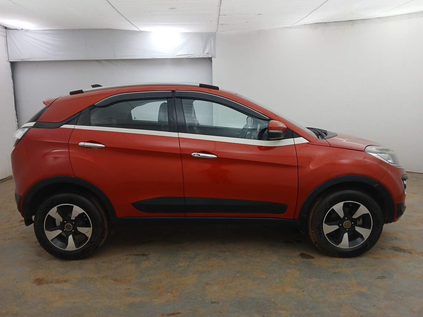Used 2019 Tata Nexon XZ Plus Diesel Diesel Manual exterior RIGHT SIDE VIEW