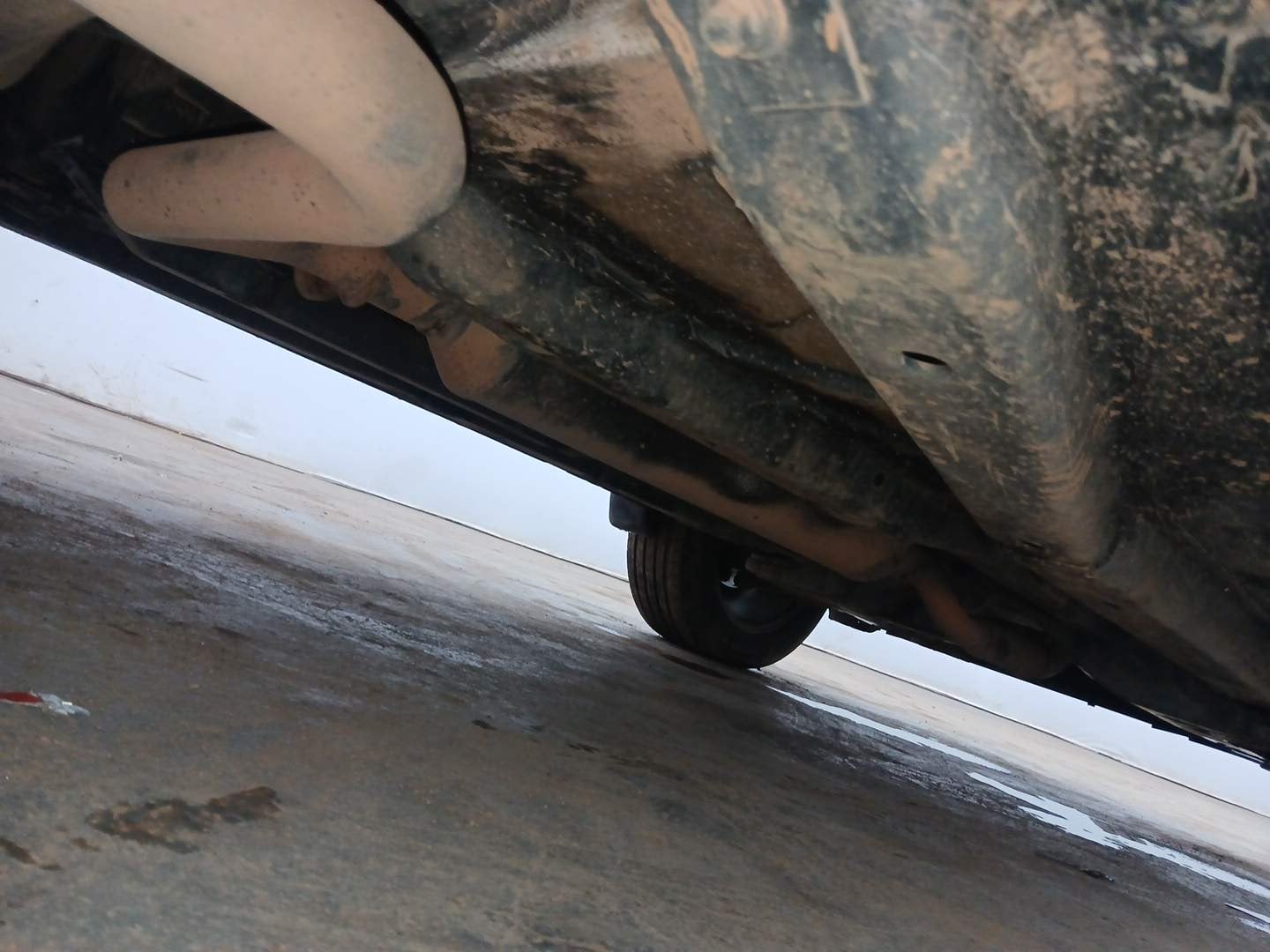 Used 2019 Tata Nexon XZ Plus Diesel Diesel Manual extra REAR RIGHT UNDERBODY VIEW