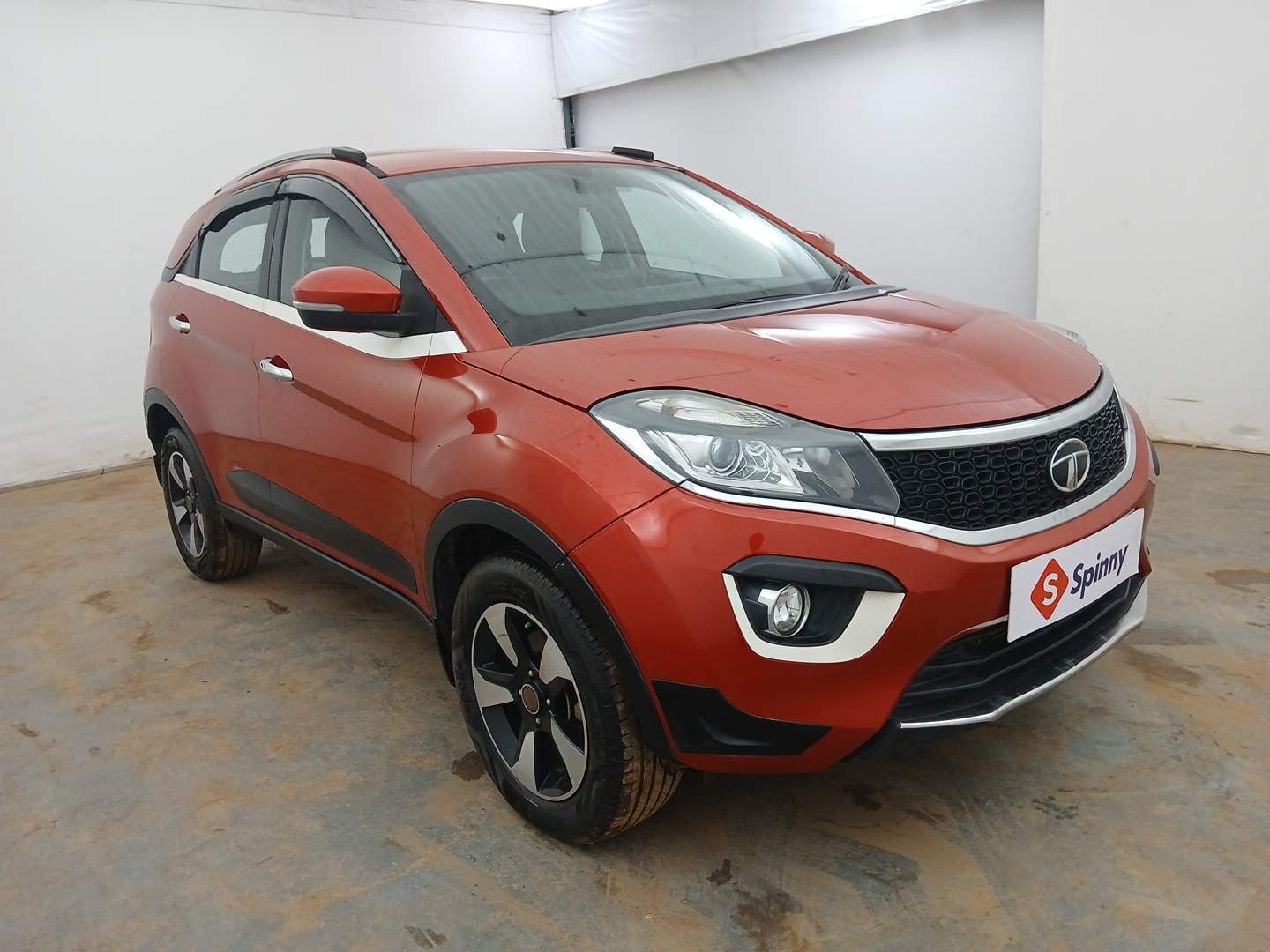 Used 2019 Tata Nexon XZ Plus Diesel Diesel Manual exterior RIGHT FRONT CORNER VIEW