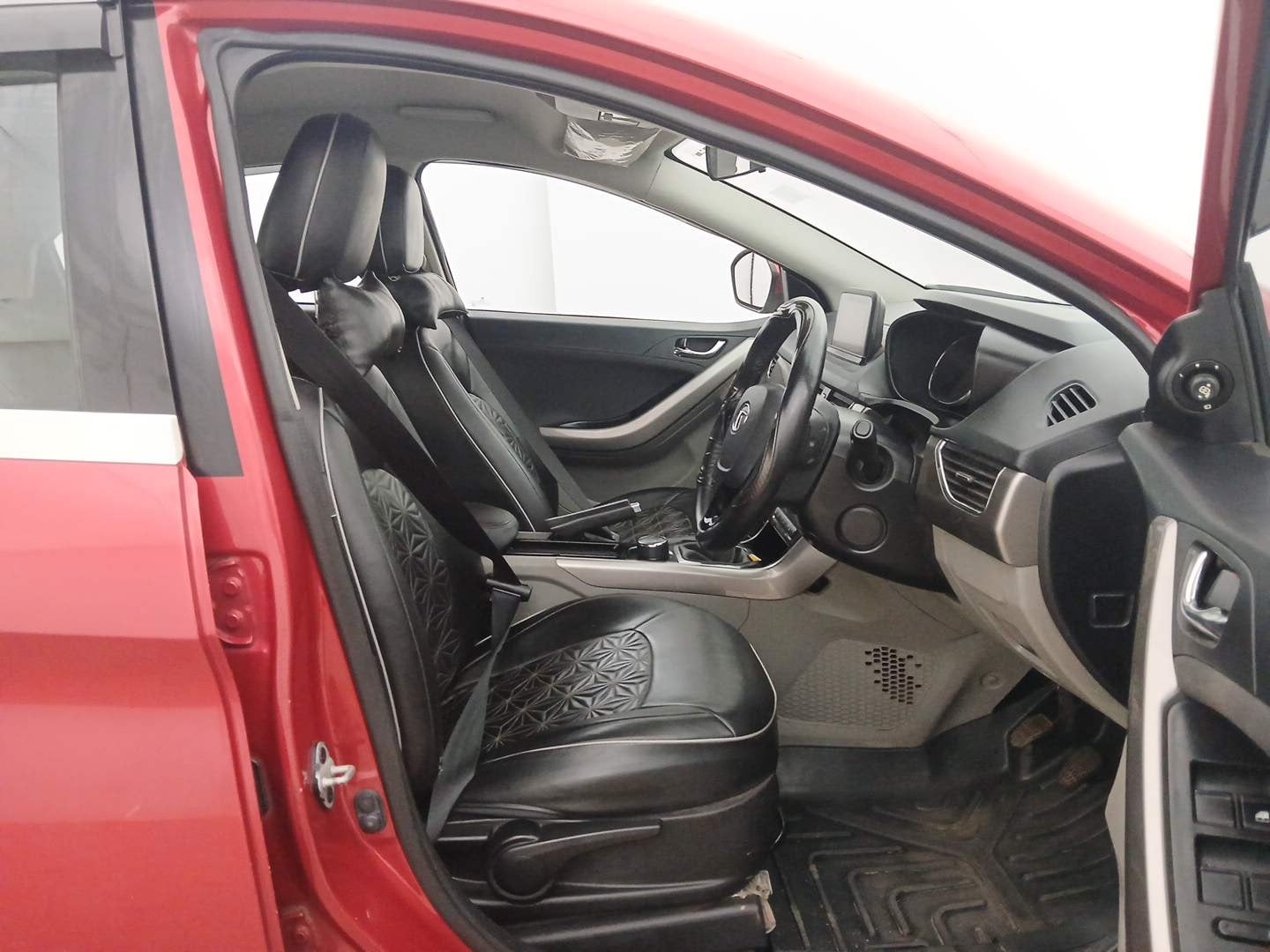 Used 2019 Tata Nexon XZ Plus Diesel Diesel Manual interior RIGHT SIDE FRONT DOOR CABIN VIEW