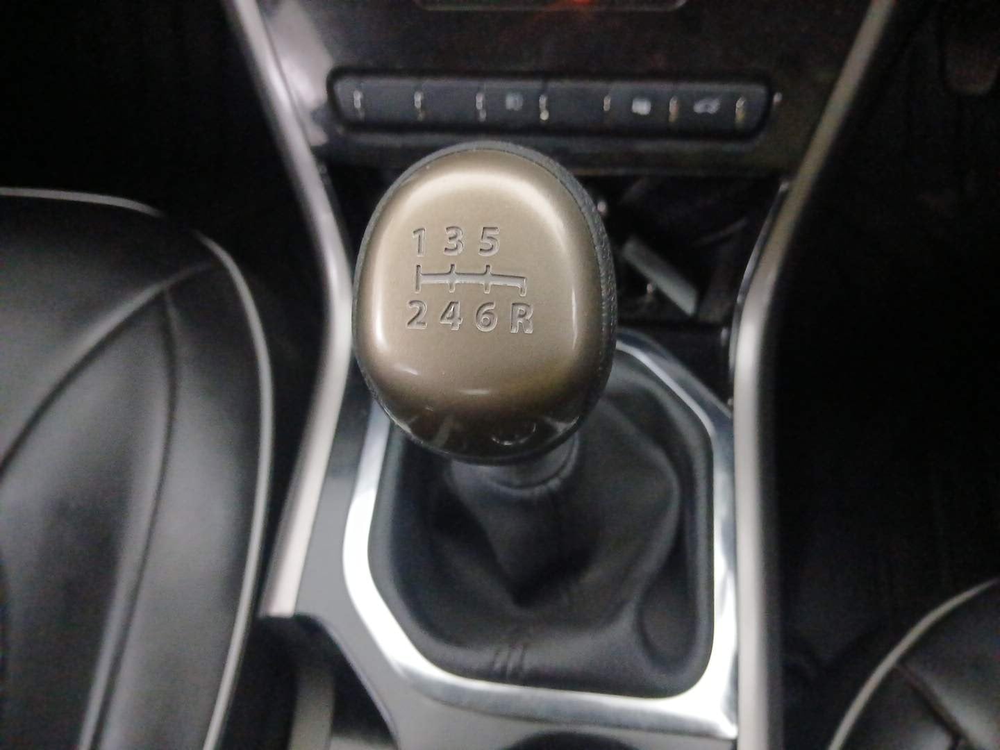 Used 2019 Tata Nexon XZ Plus Diesel Diesel Manual interior GEAR  KNOB VIEW
