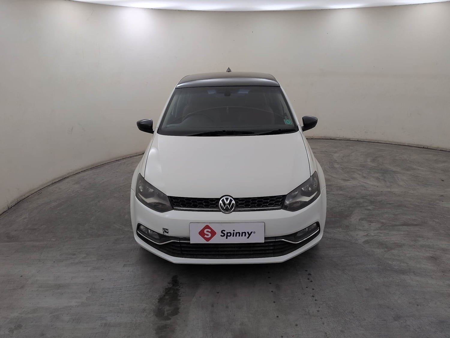 Used 2016 Volkswagen Polo Highline1.2L (P) Petrol Manual exterior FRONT VIEW