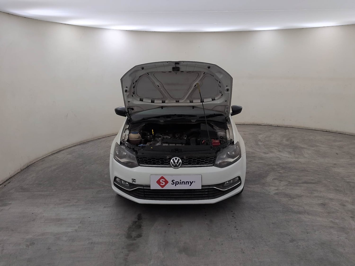 Used 2016 Volkswagen Polo Highline1.2L (P) Petrol Manual engine ENGINE & BONNET OPEN FRONT VIEW