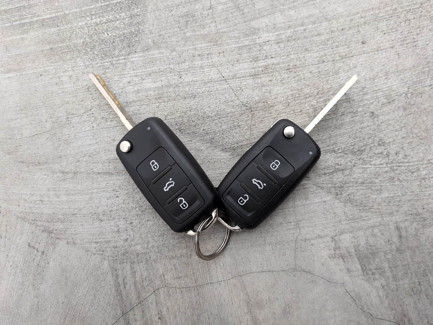 Used 2016 Volkswagen Polo Highline1.2L (P) Petrol Manual extra CAR KEY VIEW
