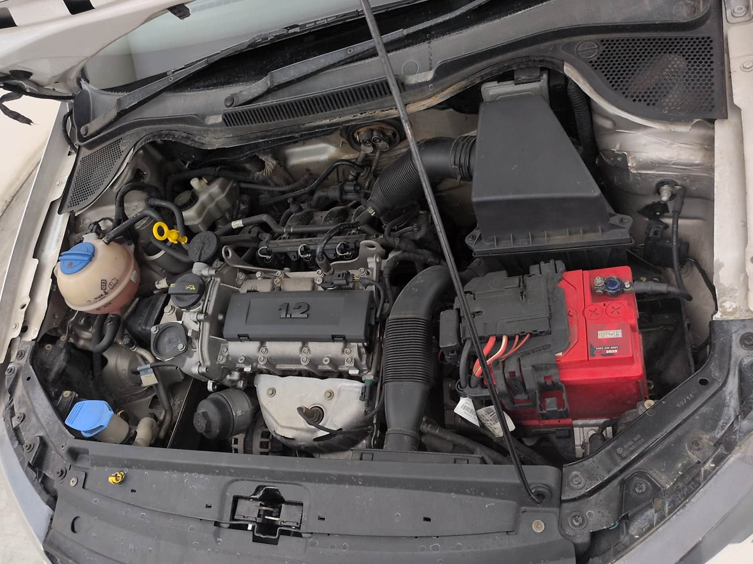 Used 2016 Volkswagen Polo Highline1.2L (P) Petrol Manual engine ENGINE LEFT SIDE VIEW