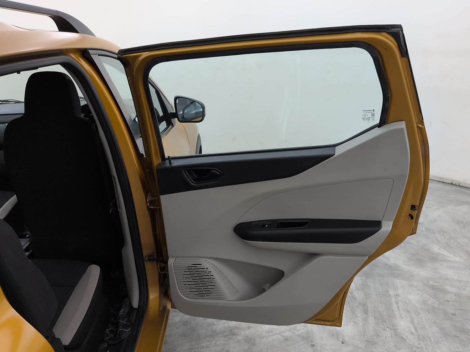Used 2022 Renault Triber RXT Petrol Manual interior RIGHT REAR DOOR OPEN VIEW