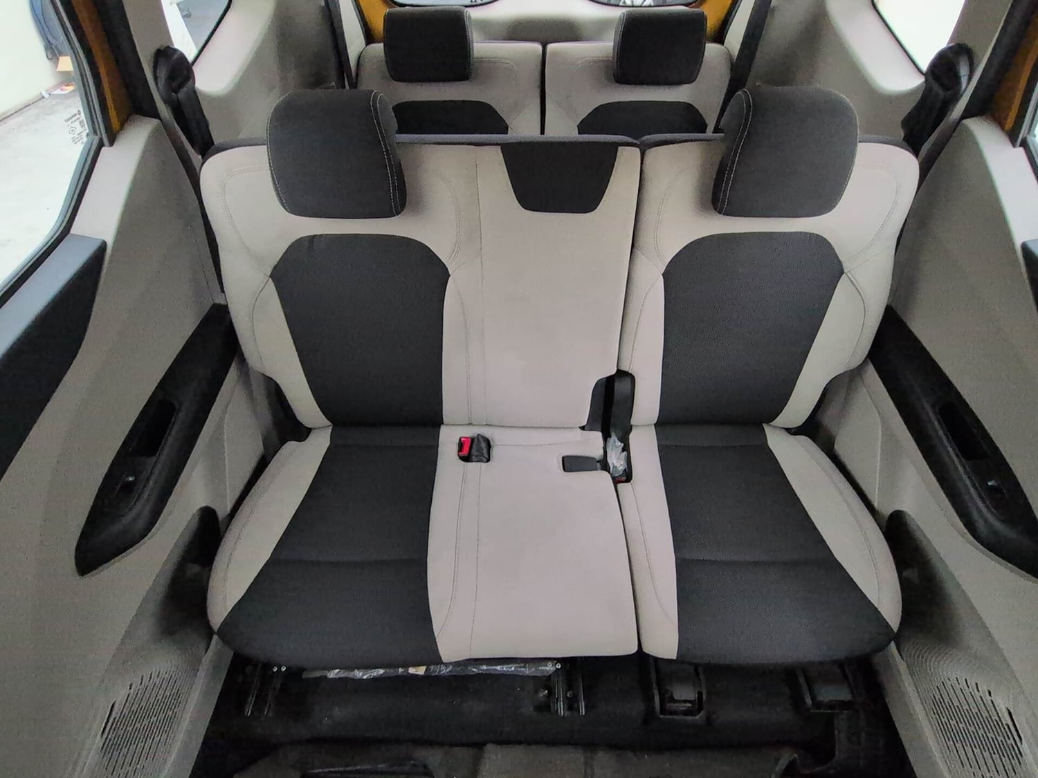 Used 2022 Renault Triber RXT Petrol Manual interior REAR SEAT CONDITION VIEW