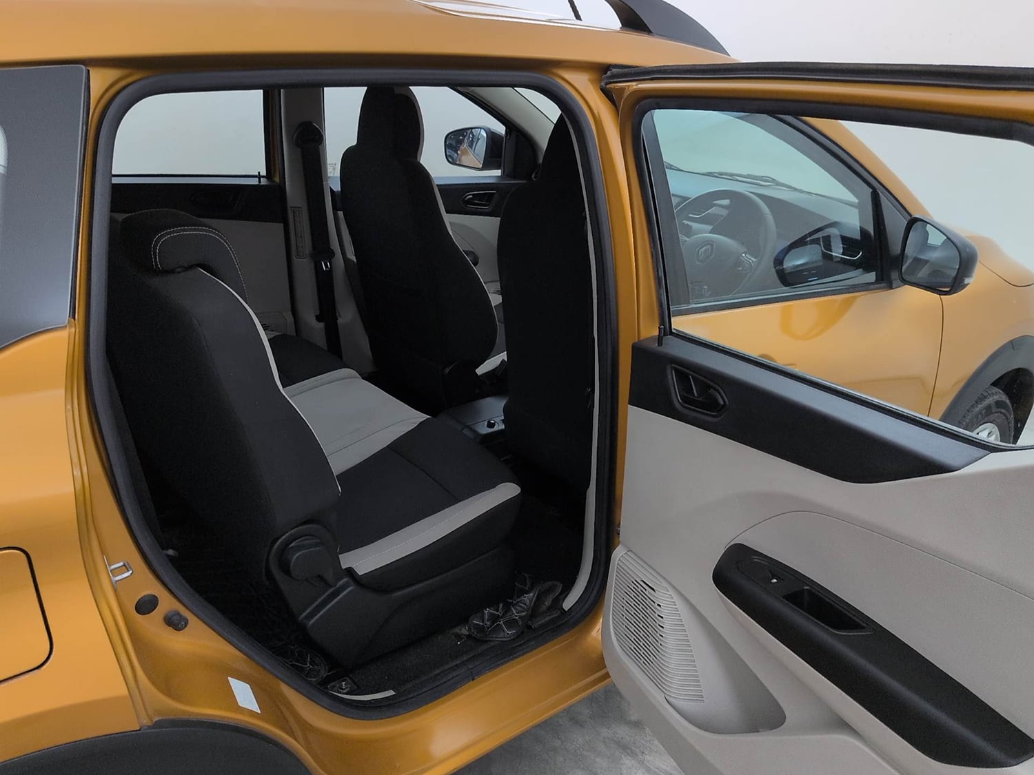 Used 2022 Renault Triber RXT Petrol Manual interior RIGHT SIDE REAR DOOR CABIN VIEW