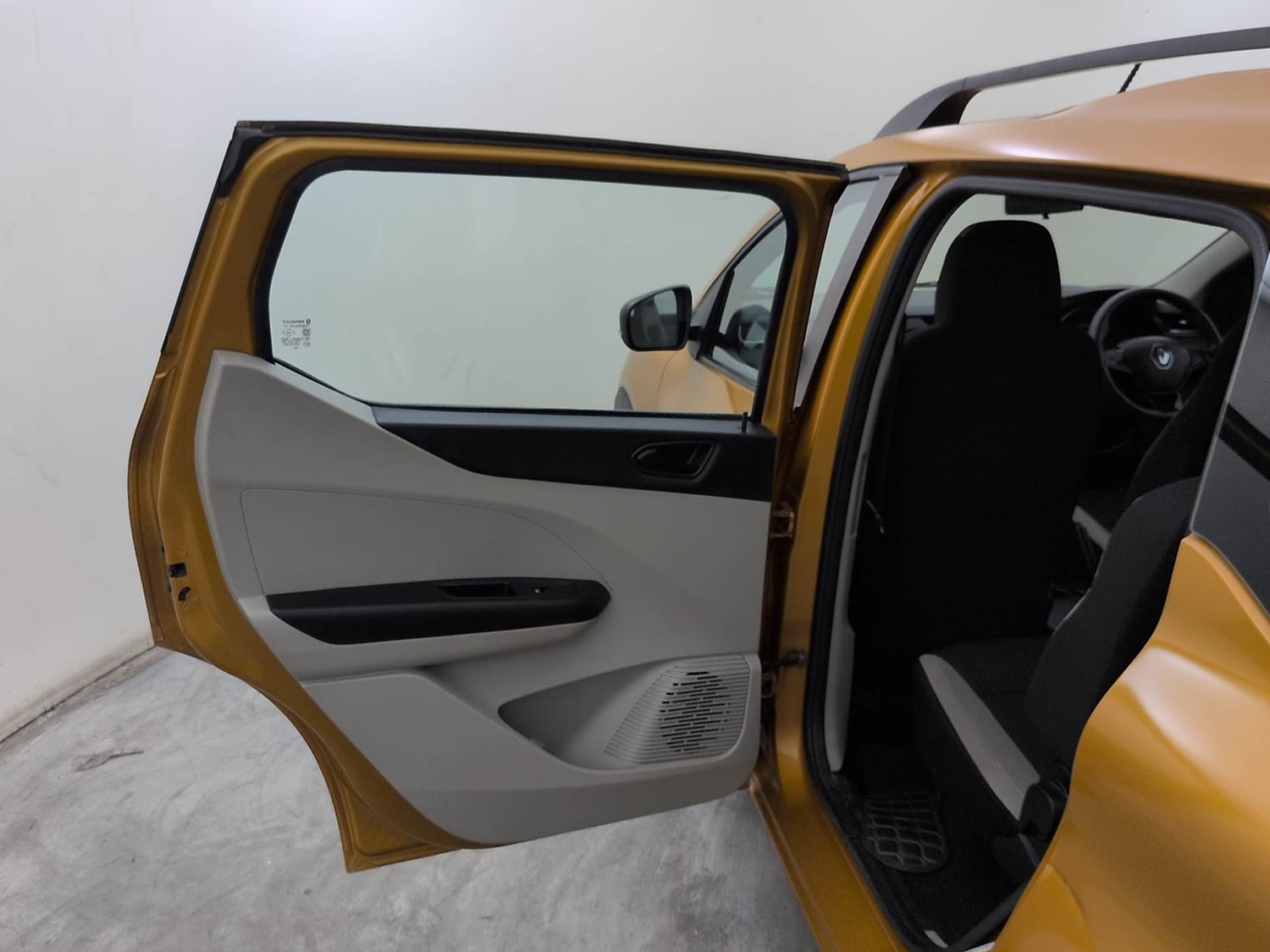 Used 2022 Renault Triber RXT Petrol Manual interior LEFT REAR DOOR OPEN VIEW