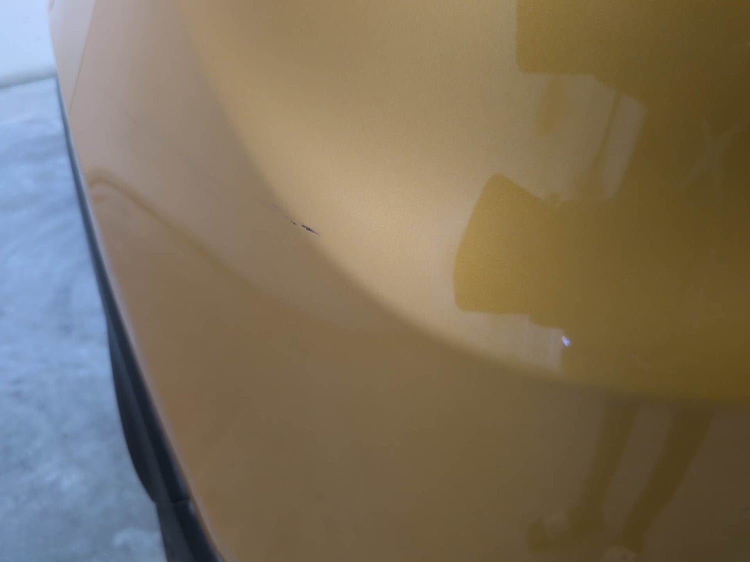Used 2022 Renault Triber RXT Petrol Manual dents MINOR SCRATCH
