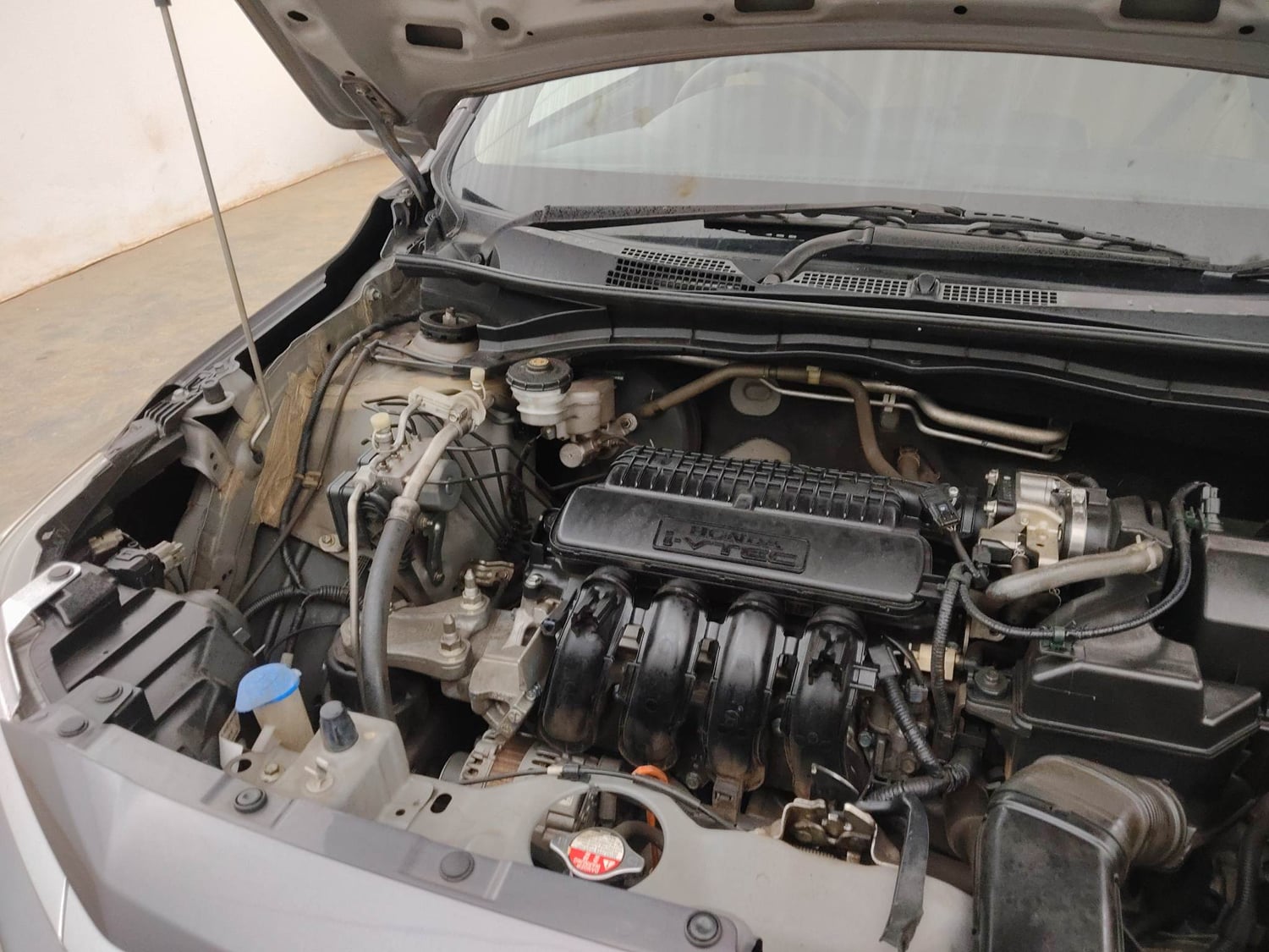 Used 2018 Honda Amaze 1.2 V CVT Petrol Petrol Automatic engine ENGINE RIGHT SIDE VIEW
