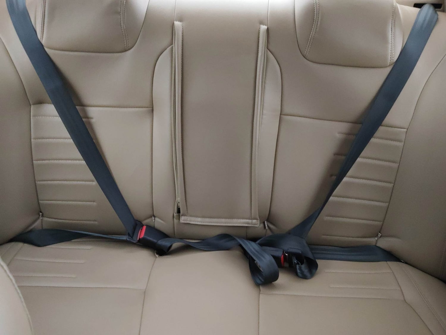 Used 2018 Honda Amaze 1.2 V CVT Petrol Petrol Automatic interior REAR SEAT CONDITION VIEW