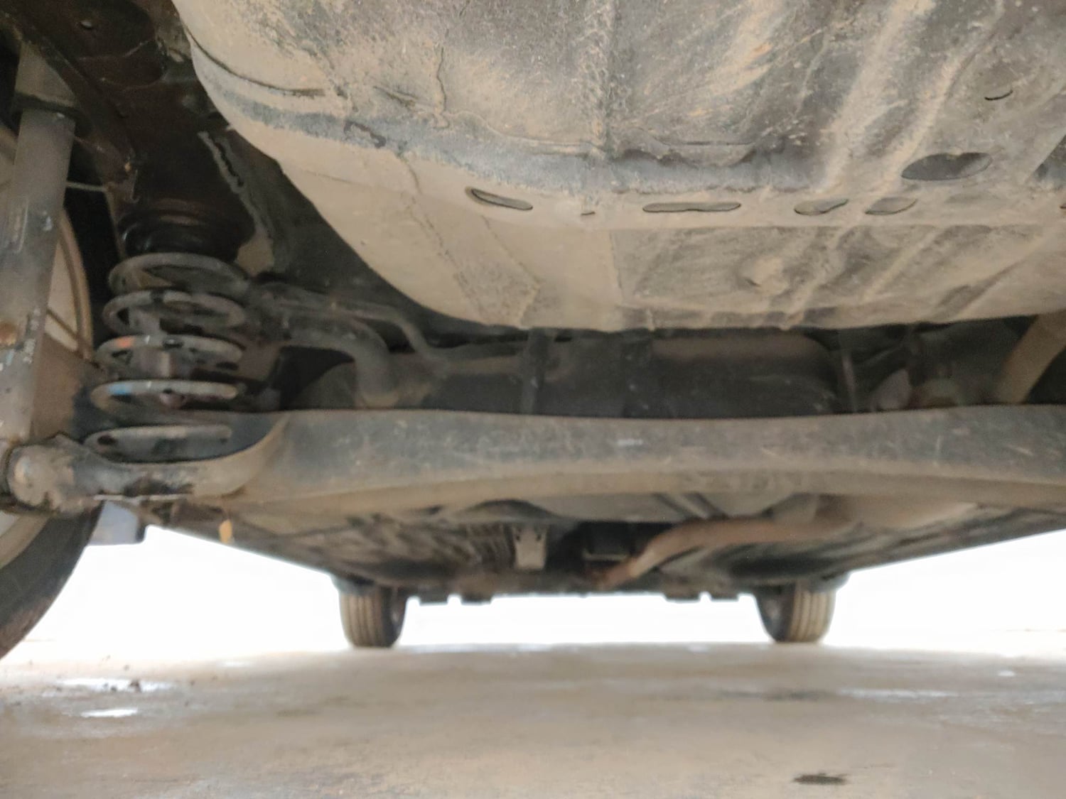 Used 2018 Honda Amaze 1.2 V CVT Petrol Petrol Automatic extra REAR UNDERBODY VIEW (TAKEN FROM REAR)