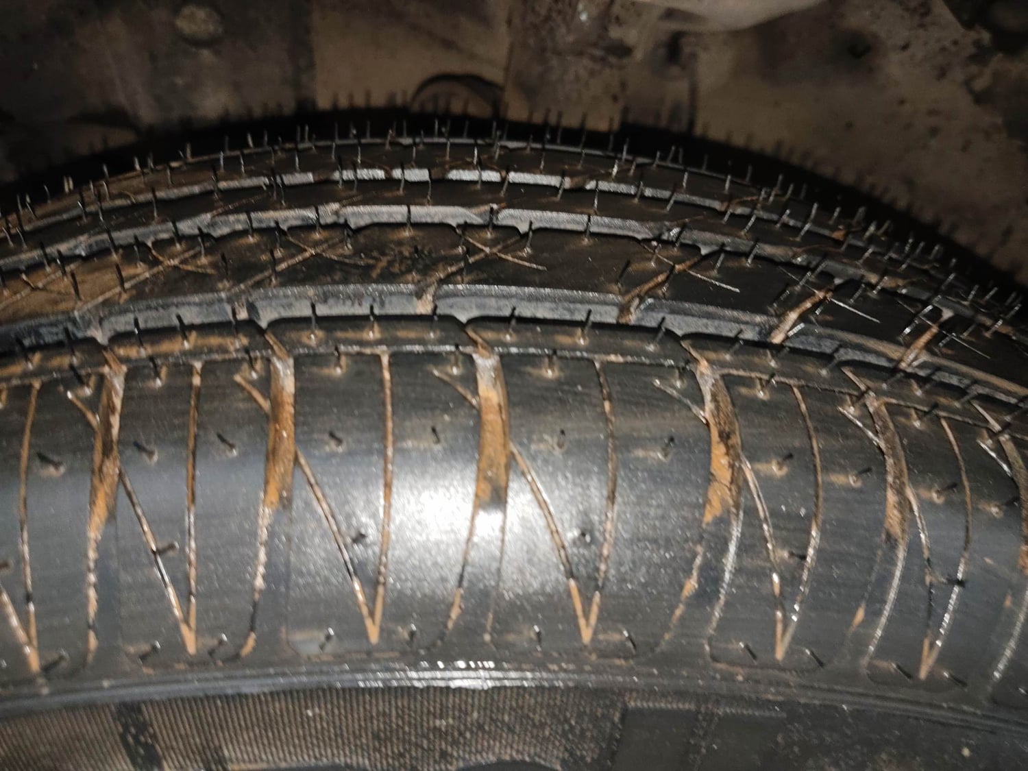 Used 2018 Honda Amaze 1.2 V CVT Petrol Petrol Automatic tyres LEFT FRONT TYRE TREAD VIEW
