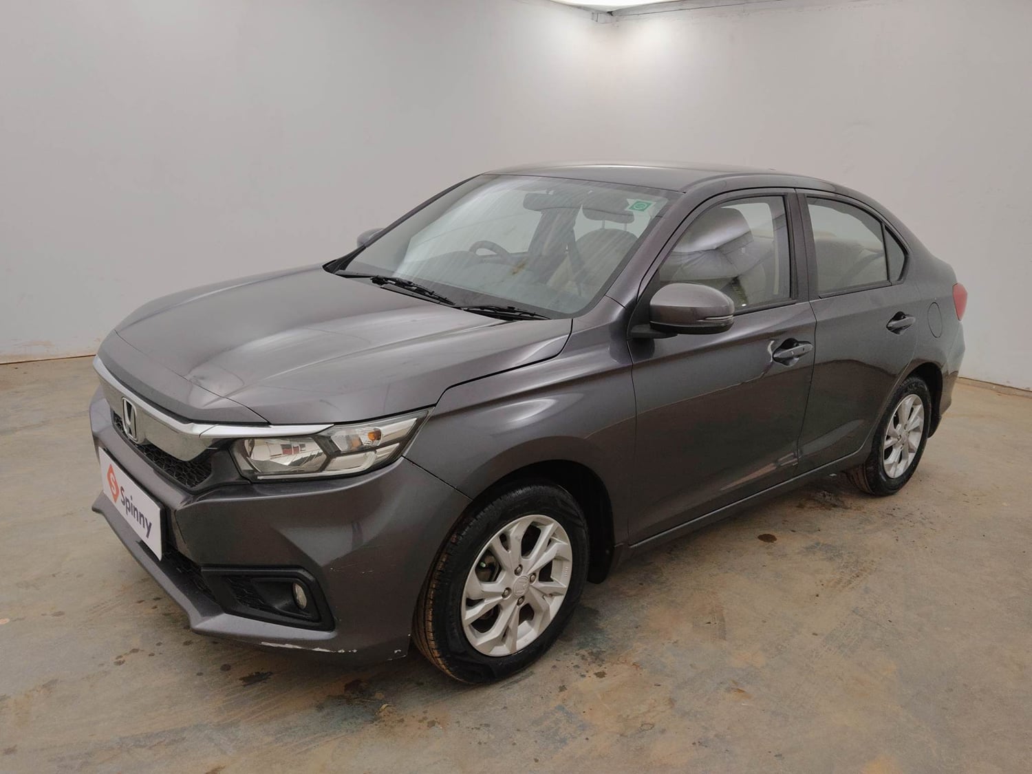 Used 2018 Honda Amaze 1.2 V CVT Petrol Petrol Automatic exterior LEFT FRONT CORNER VIEW