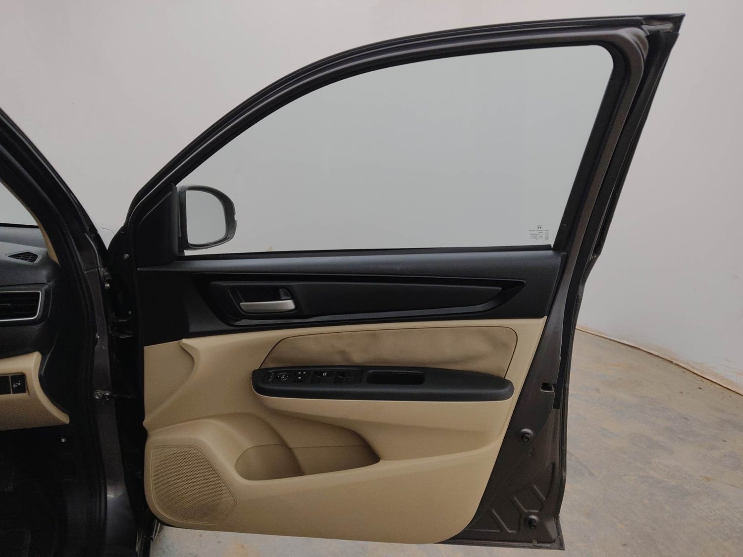 Used 2018 Honda Amaze 1.2 V CVT Petrol Petrol Automatic interior RIGHT FRONT DOOR OPEN VIEW