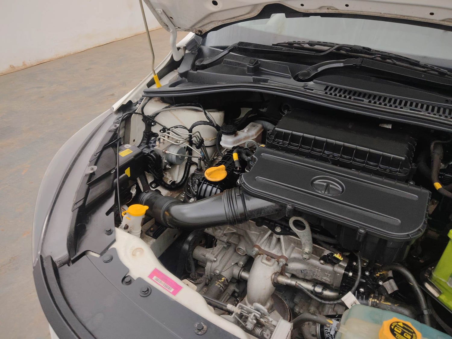 Used 2020 Tata Tiago XZ Plus Petrol Manual engine ENGINE RIGHT SIDE VIEW