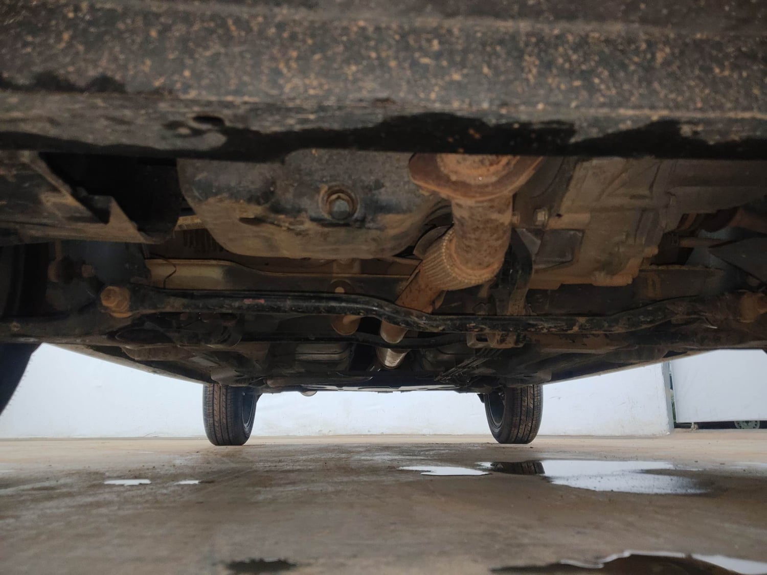 Used 2020 Tata Tiago XZ Plus Petrol Manual extra FRONT LEFT UNDERBODY VIEW