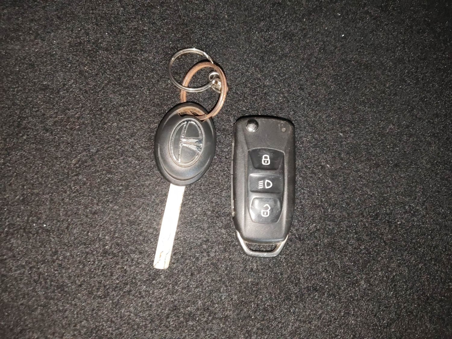Used 2020 Tata Tiago XZ Plus Petrol Manual extra CAR KEY VIEW