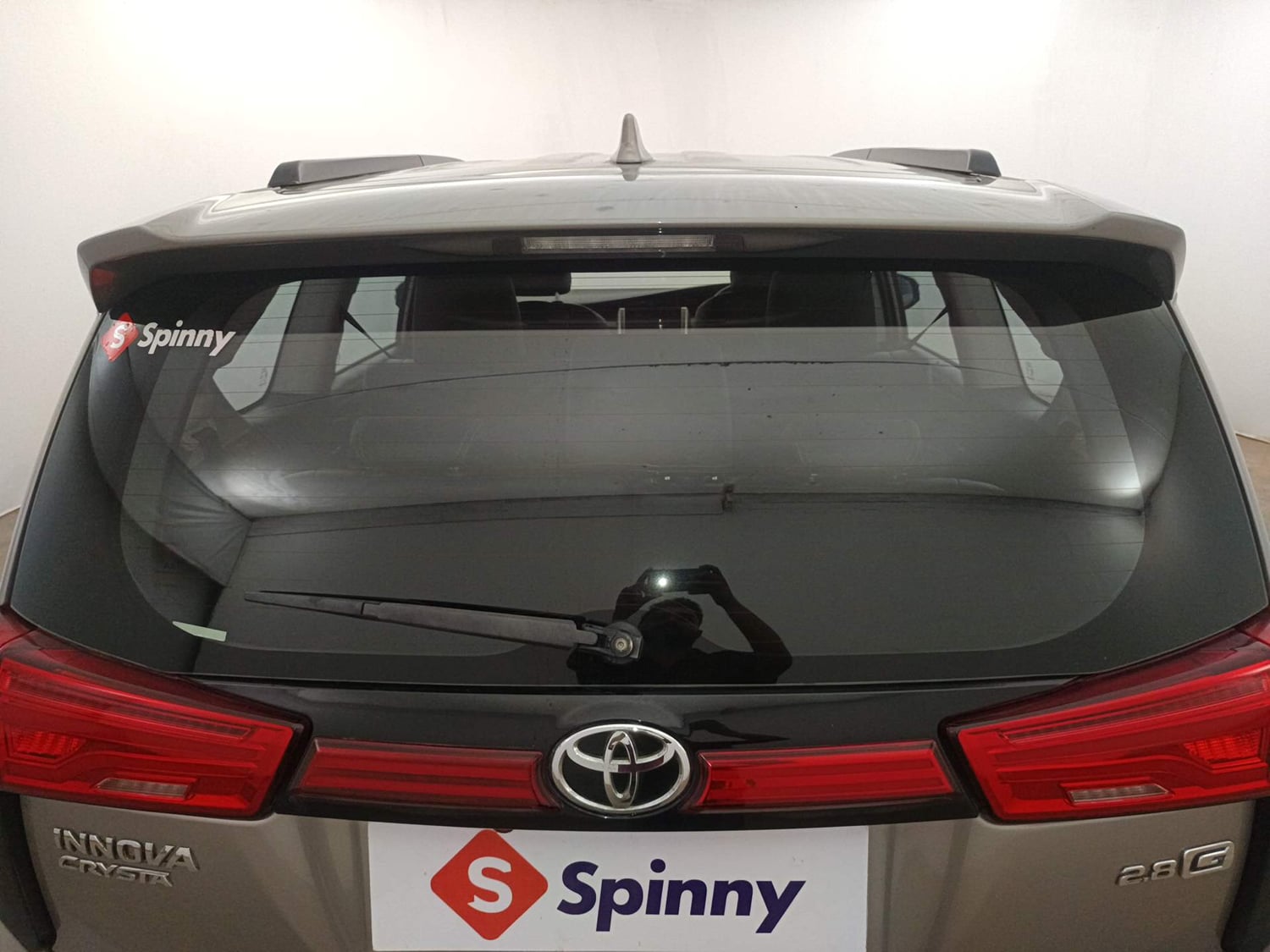 Used 2019 Toyota Innova Crysta 2.8 GX AT 7 STR Diesel Automatic exterior BACK WINDSHIELD VIEW