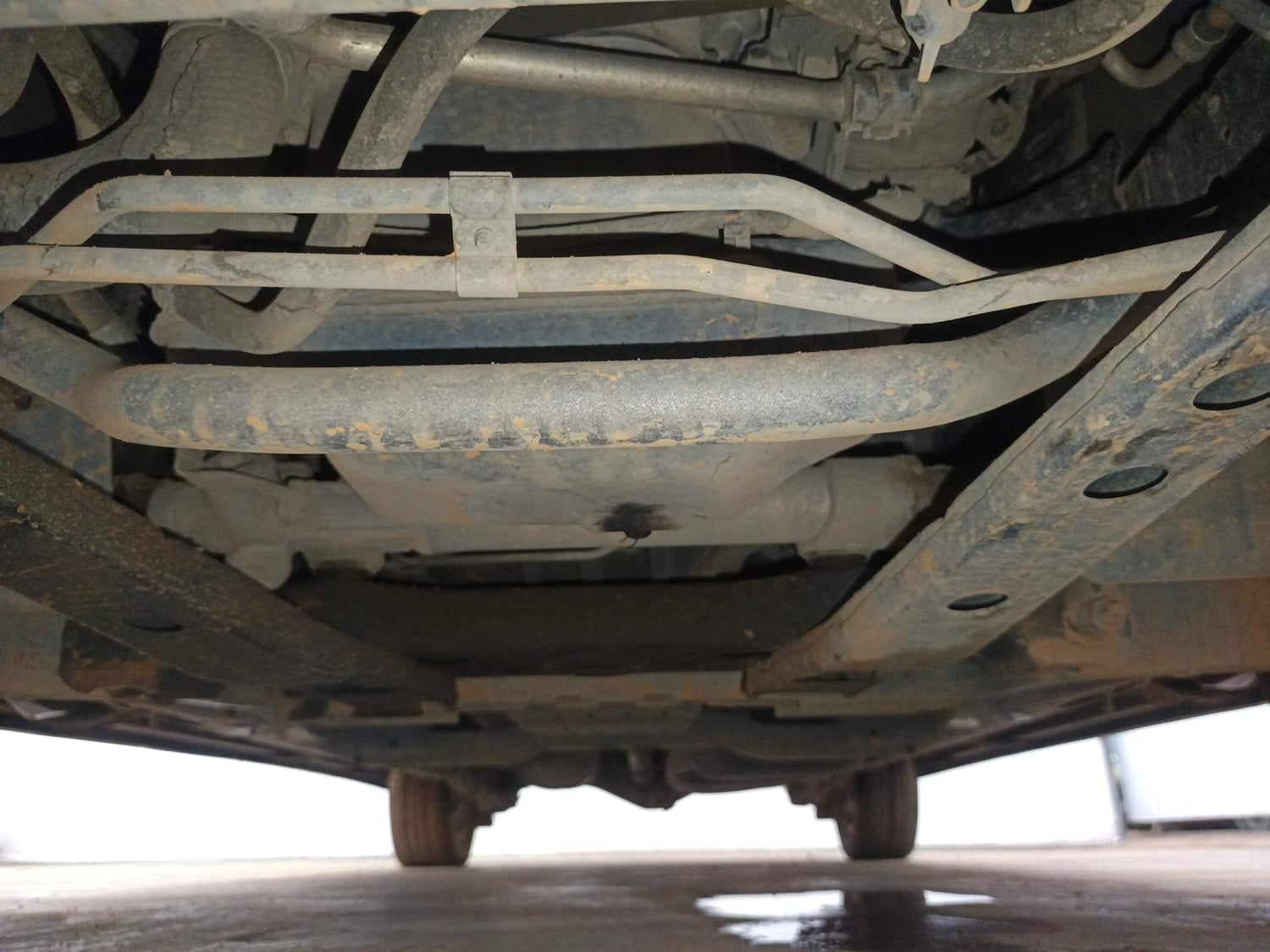 Used 2019 Toyota Innova Crysta 2.8 GX AT 7 STR Diesel Automatic extra FRONT LEFT UNDERBODY VIEW