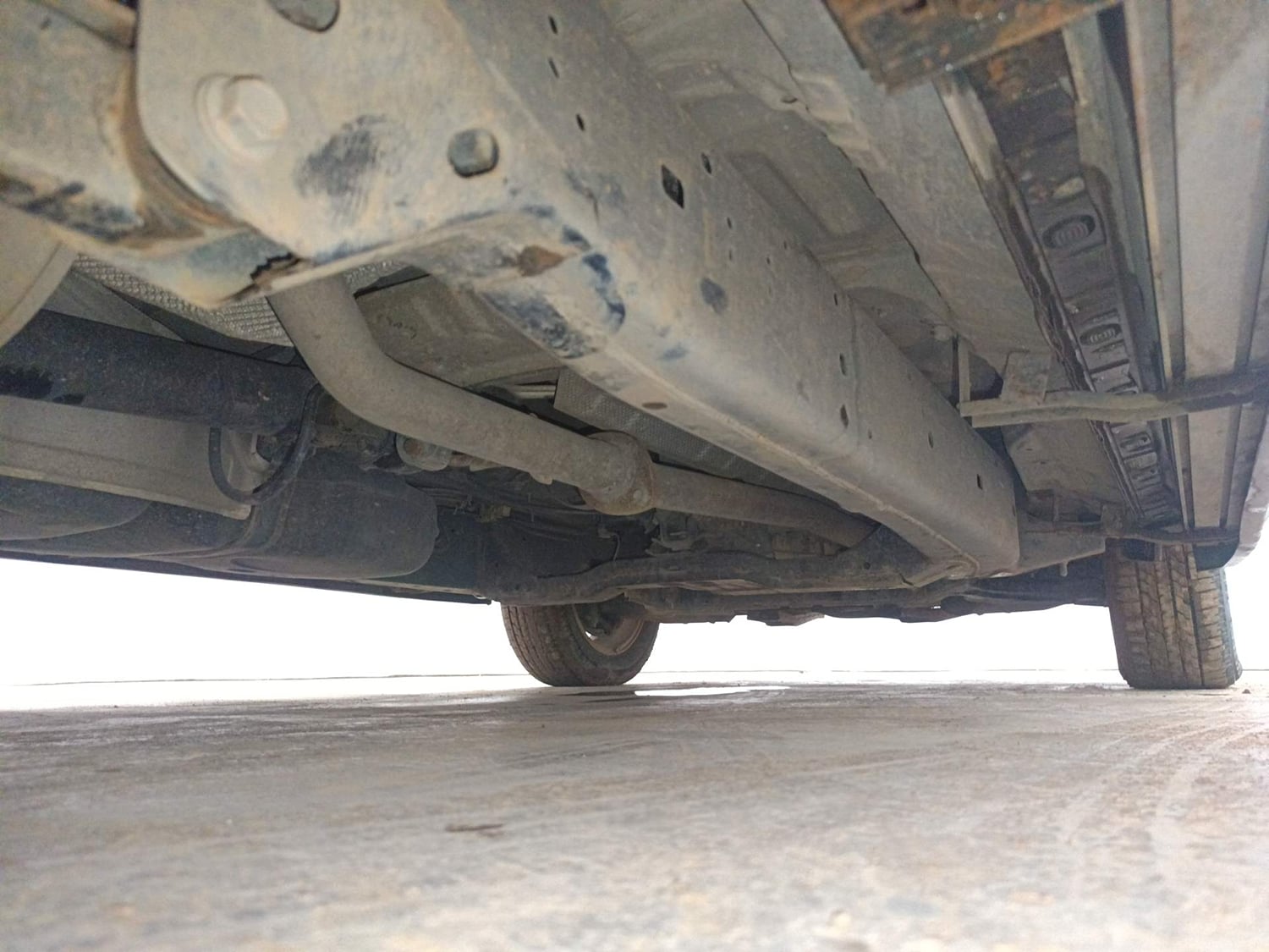 Used 2019 Toyota Innova Crysta 2.8 GX AT 7 STR Diesel Automatic extra REAR RIGHT UNDERBODY VIEW