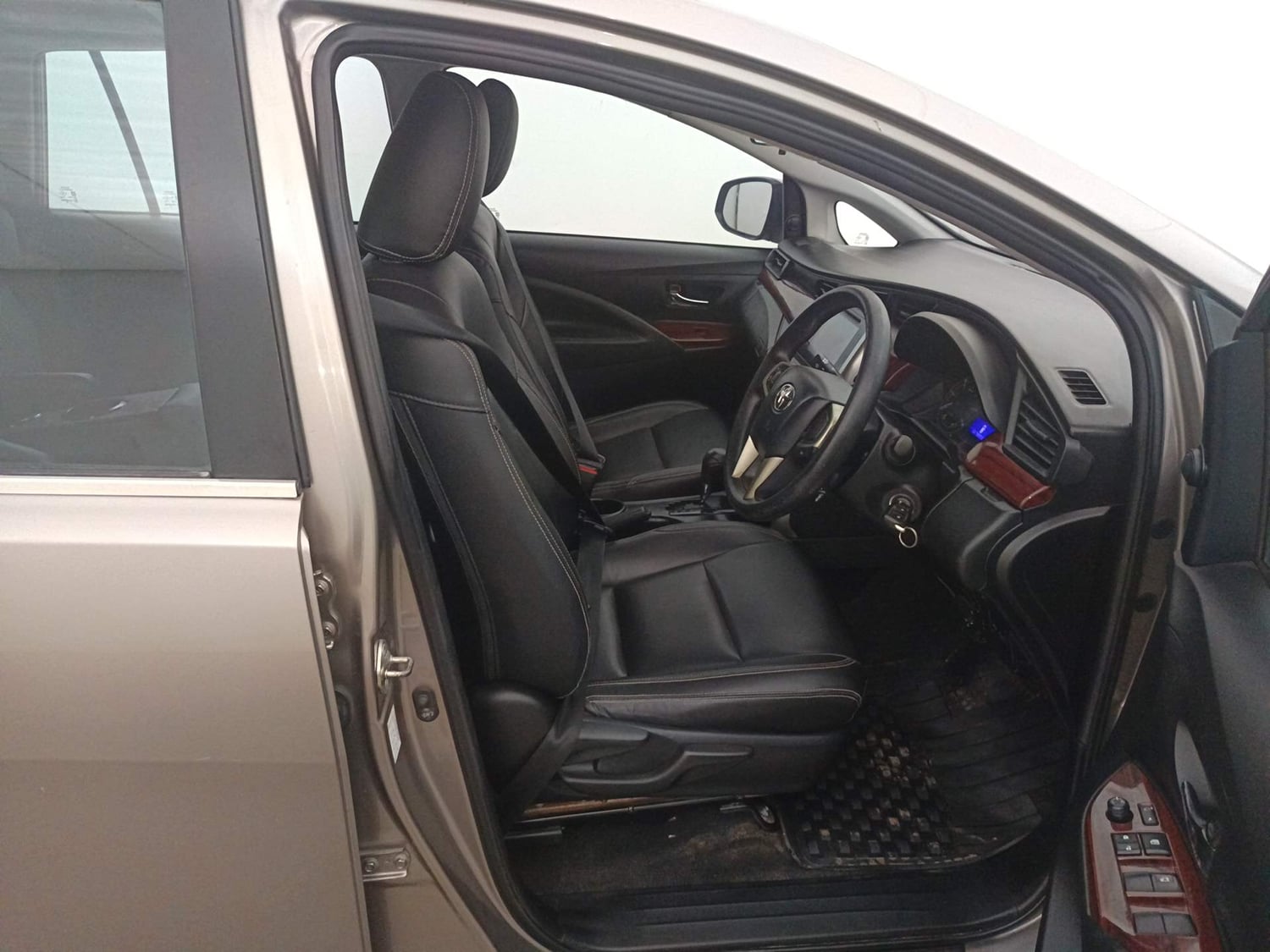 Used 2019 Toyota Innova Crysta 2.8 GX AT 7 STR Diesel Automatic interior RIGHT SIDE FRONT DOOR CABIN VIEW