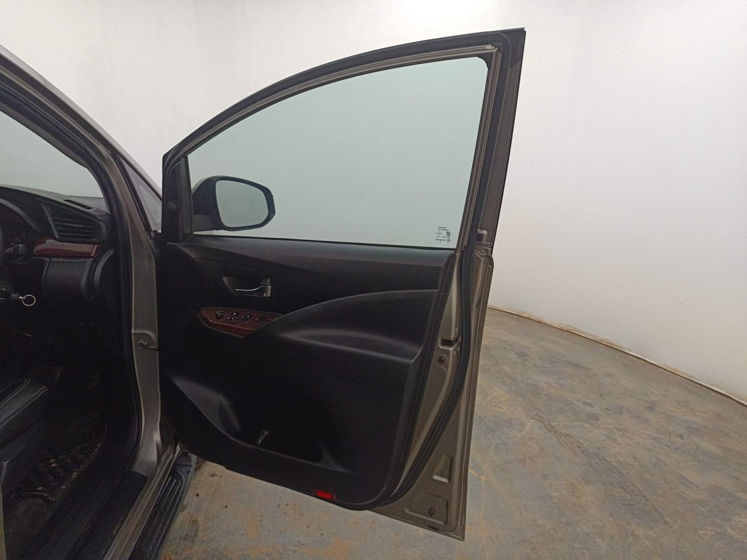 Used 2019 Toyota Innova Crysta 2.8 GX AT 7 STR Diesel Automatic interior RIGHT FRONT DOOR OPEN VIEW