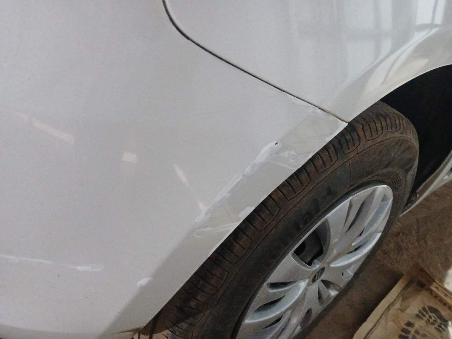 Used 2016 Maruti Suzuki Swift VXi Petrol Manual dents MINOR SCRATCH