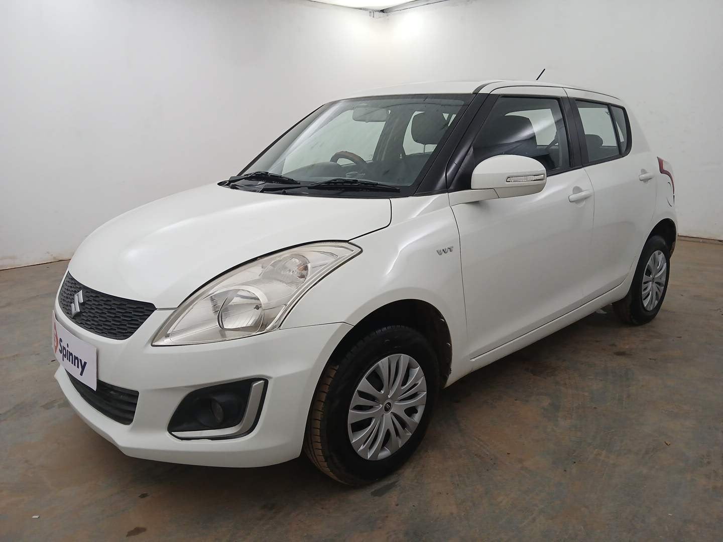 Used 2016 Maruti Suzuki Swift VXi Petrol Manual exterior LEFT FRONT CORNER VIEW