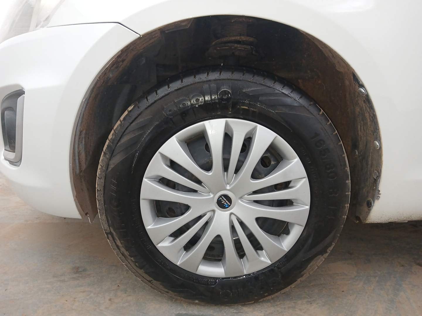 Used 2016 Maruti Suzuki Swift VXi Petrol Manual tyres LEFT FRONT TYRE RIM VIEW