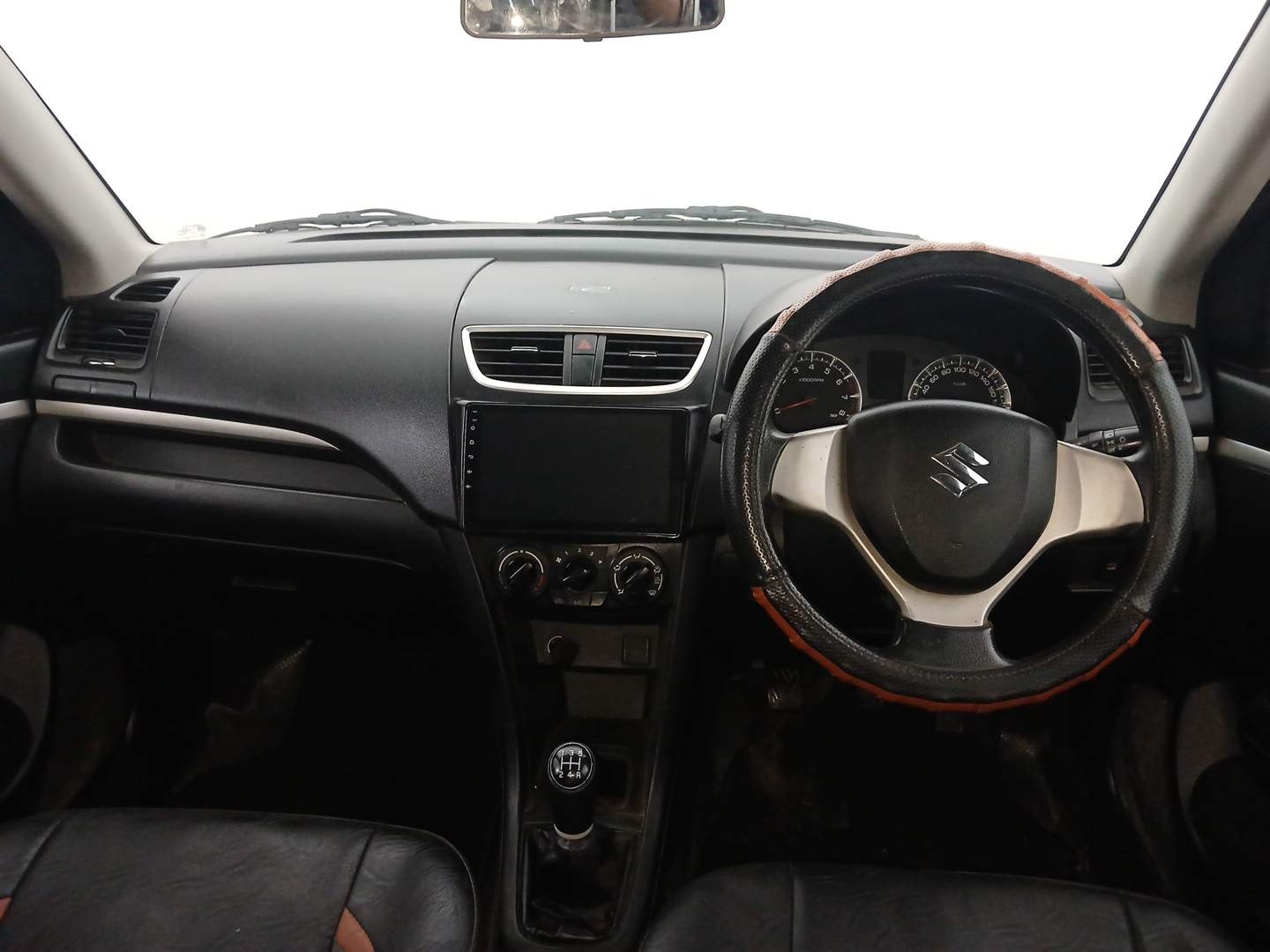 Used 2016 Maruti Suzuki Swift VXi Petrol Manual interior DASHBOARD VIEW