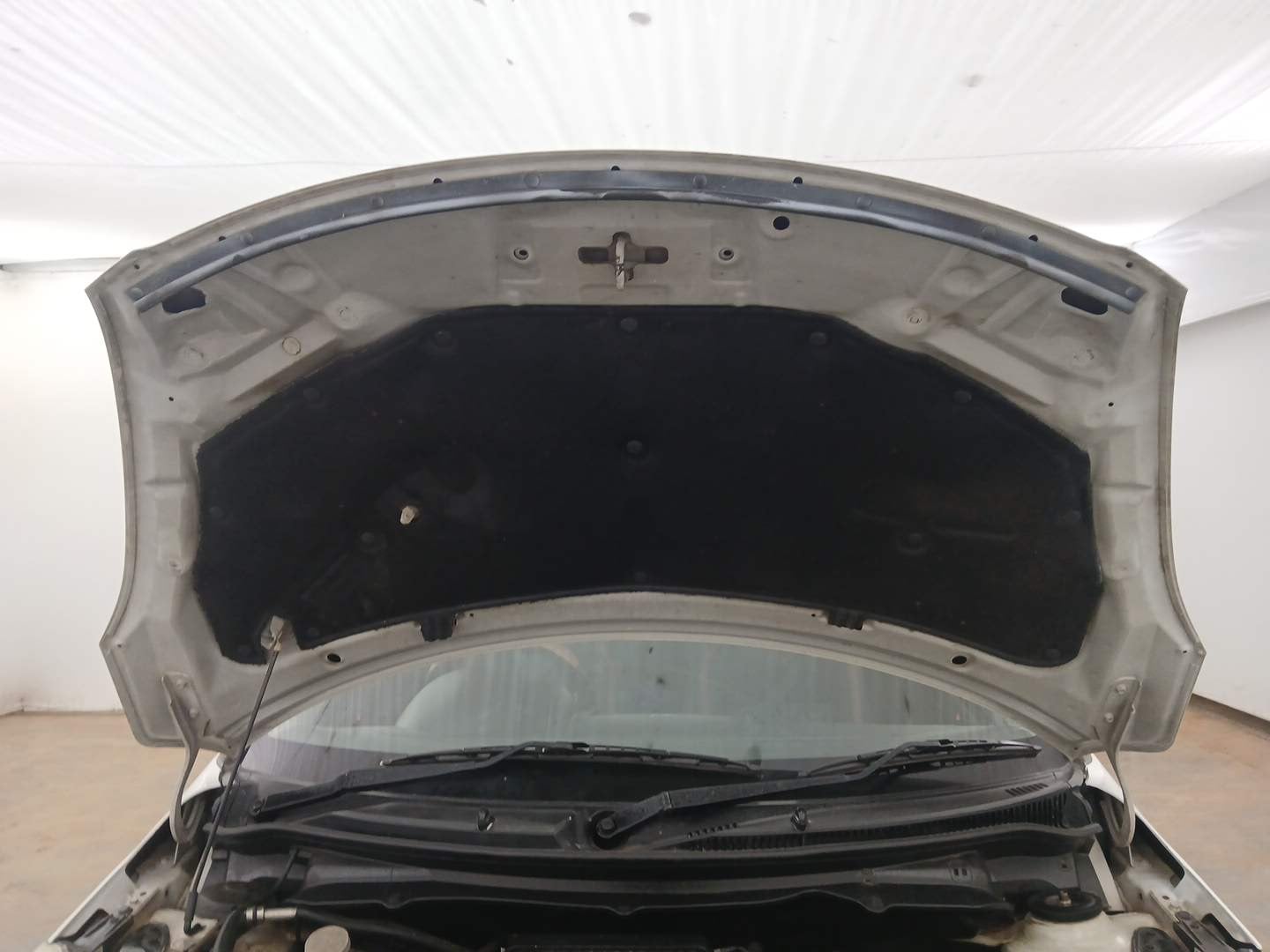 Used 2016 Maruti Suzuki Swift VXi Petrol Manual engine ENGINE & BONNET OPEN FRONT VIEW