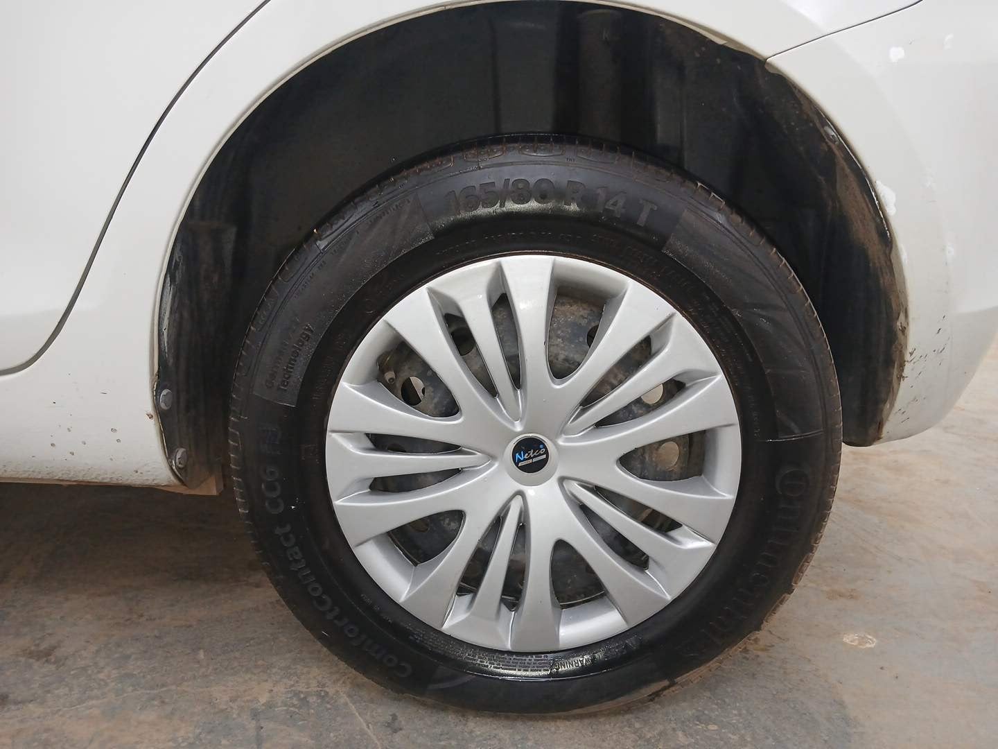 Used 2016 Maruti Suzuki Swift VXi Petrol Manual tyres LEFT REAR TYRE RIM VIEW