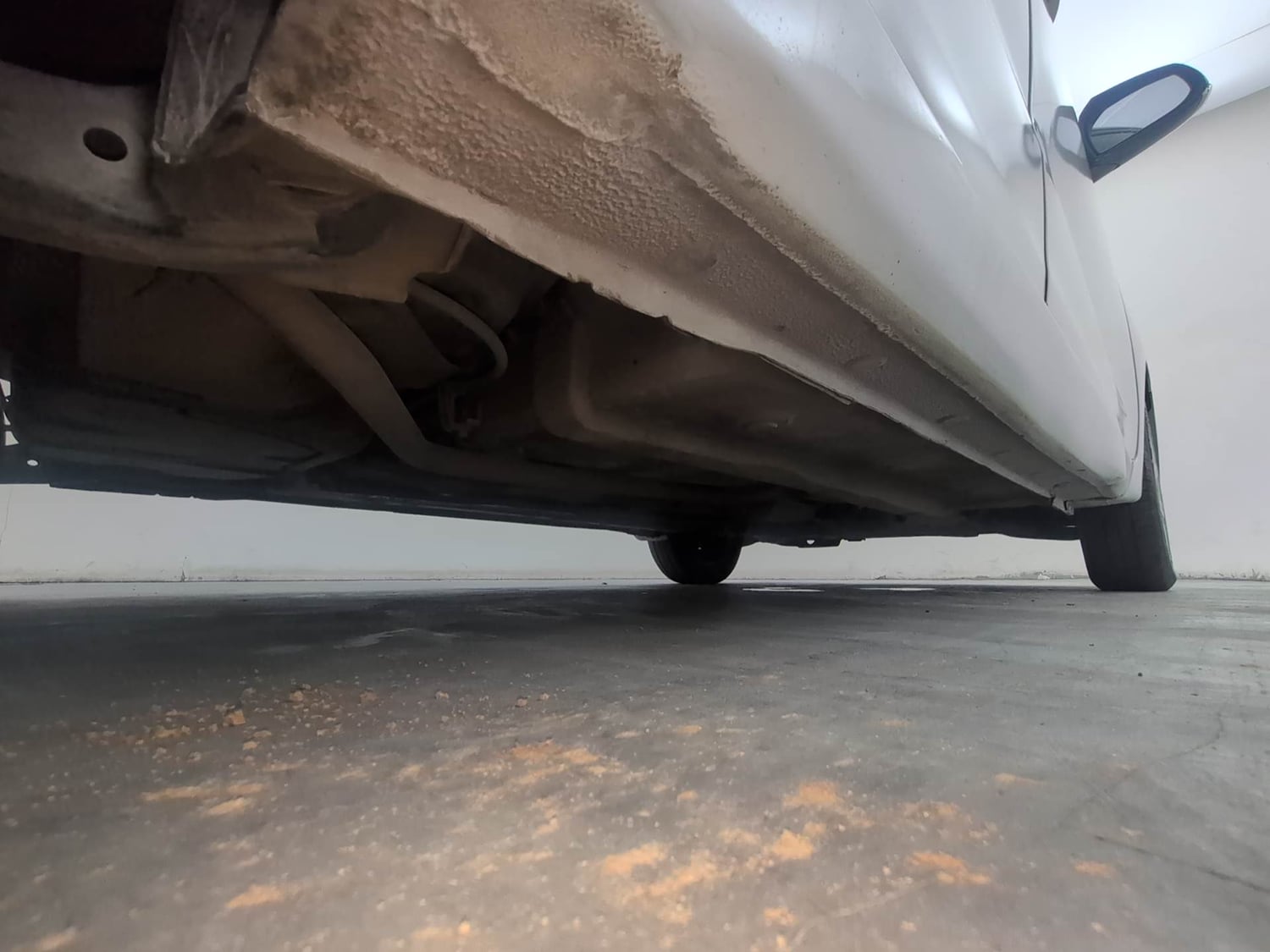Used 2016 Hyundai Grand i10 [2013-2017] Prime 1.2 Kappa VTVT Petrol Manual extra REAR RIGHT UNDERBODY VIEW