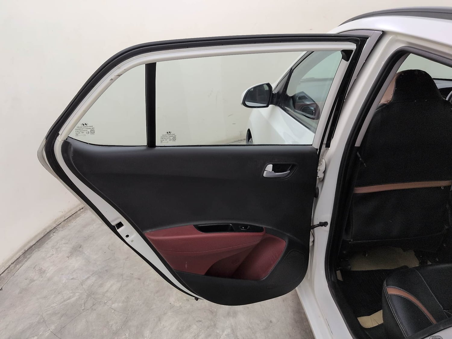 Used 2016 Hyundai Grand i10 [2013-2017] Prime 1.2 Kappa VTVT Petrol Manual interior LEFT REAR DOOR OPEN VIEW